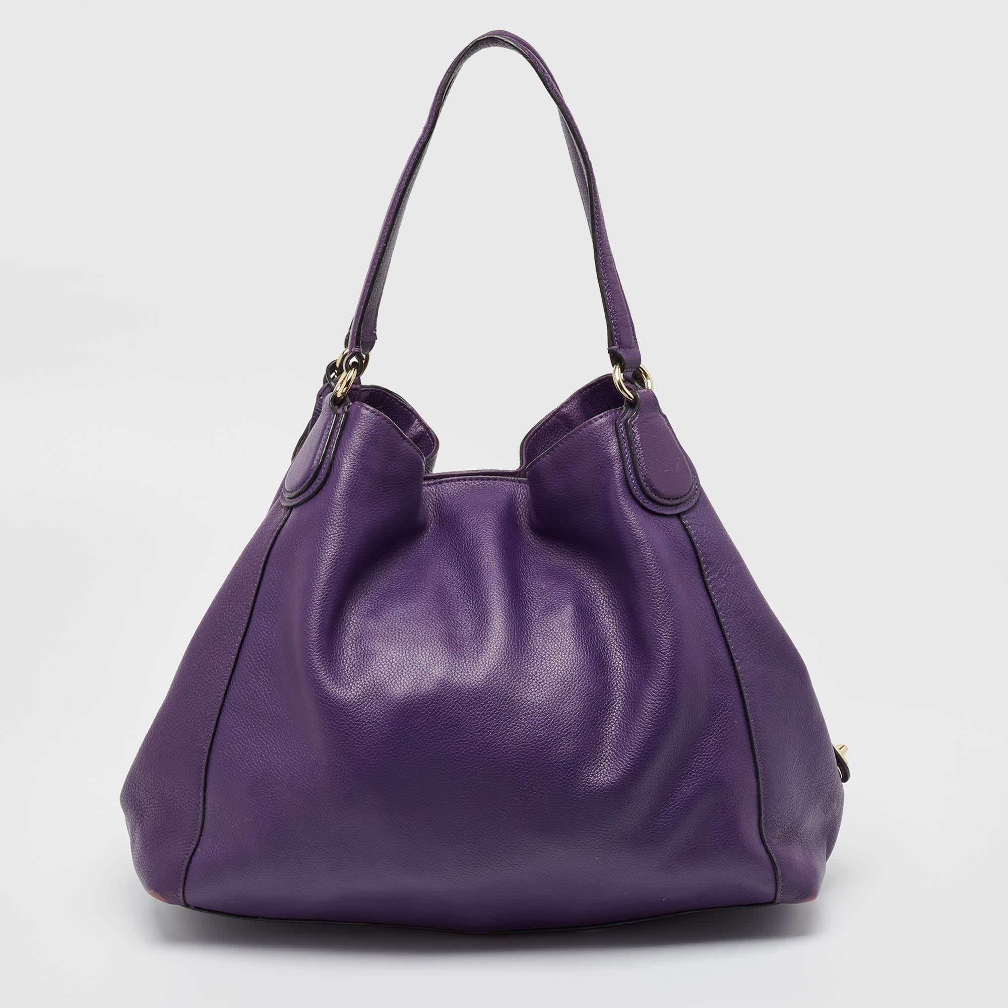 Coach Purple Leather Large Horse & Carriage Large Edie Shoulder Bag In Good Condition In Dubai, Al Qouz 2