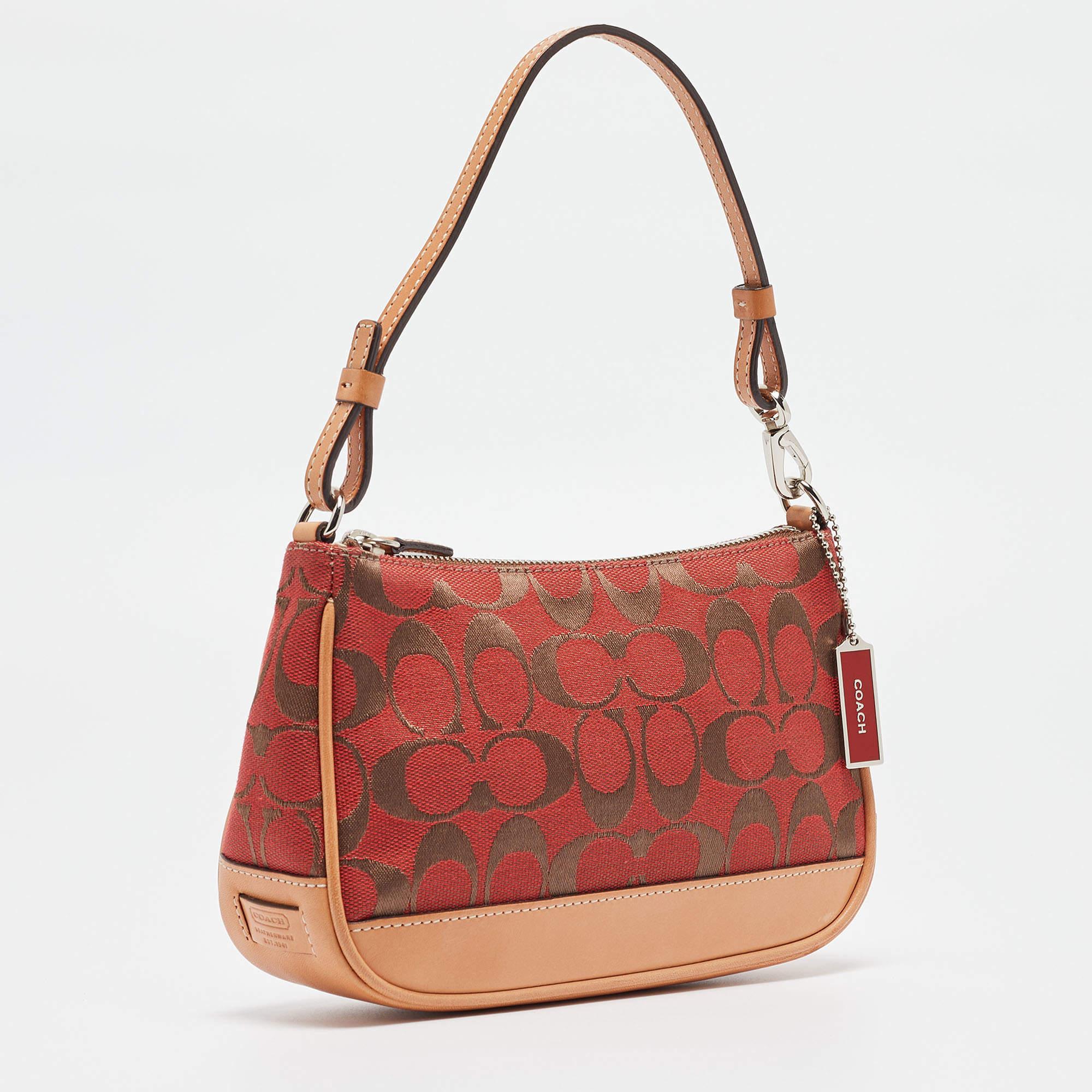 Coach Red/Beige Signature Canvas and Leather Pochette Bag In Fair Condition In Dubai, Al Qouz 2