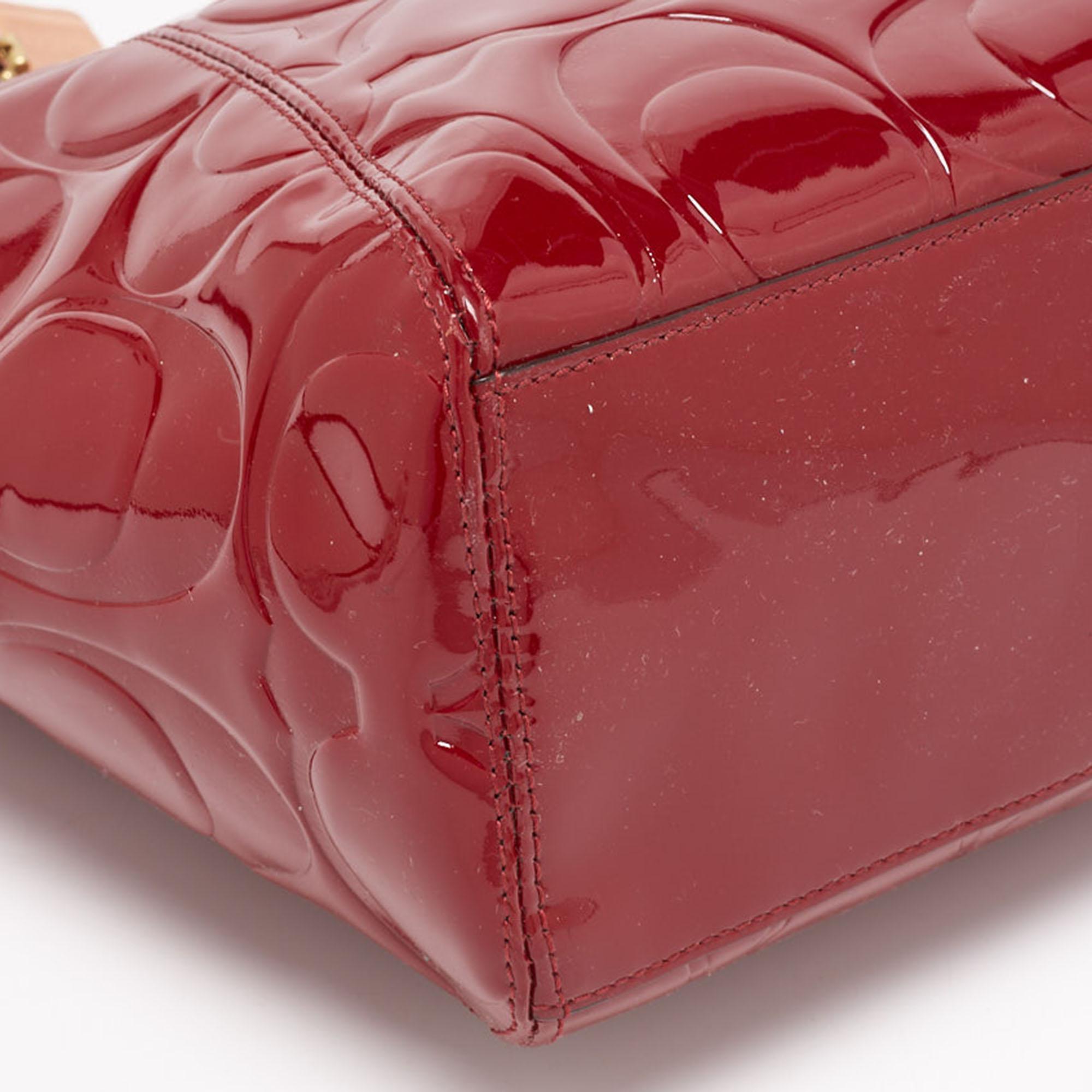 Coach Red/Beige Signature Embossed Patent Leather Peyton Tote In Good Condition In Dubai, Al Qouz 2