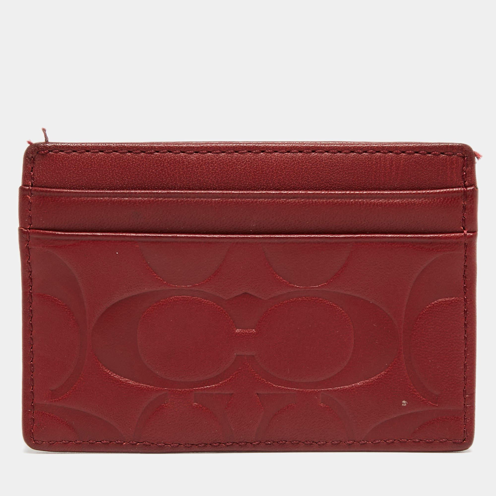 Coach Red Logo Embossed Leather Card Holder In Good Condition For Sale In Dubai, Al Qouz 2