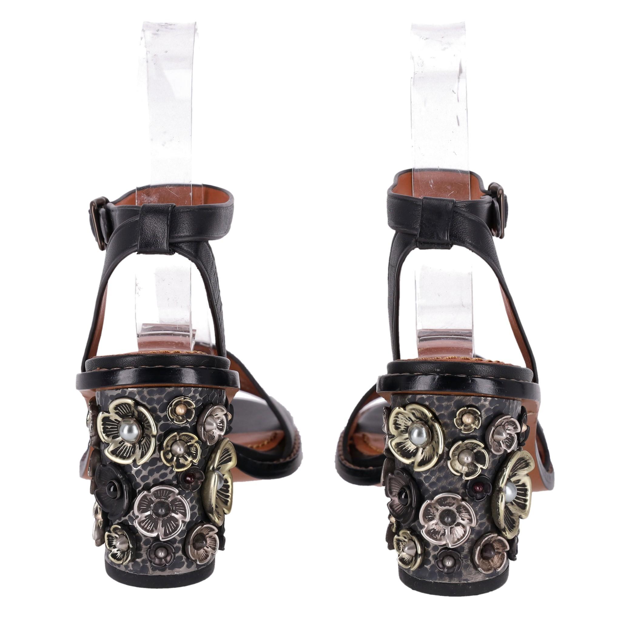 Coach Tea Rose Heel Leather Sandals In Excellent Condition In London, GB