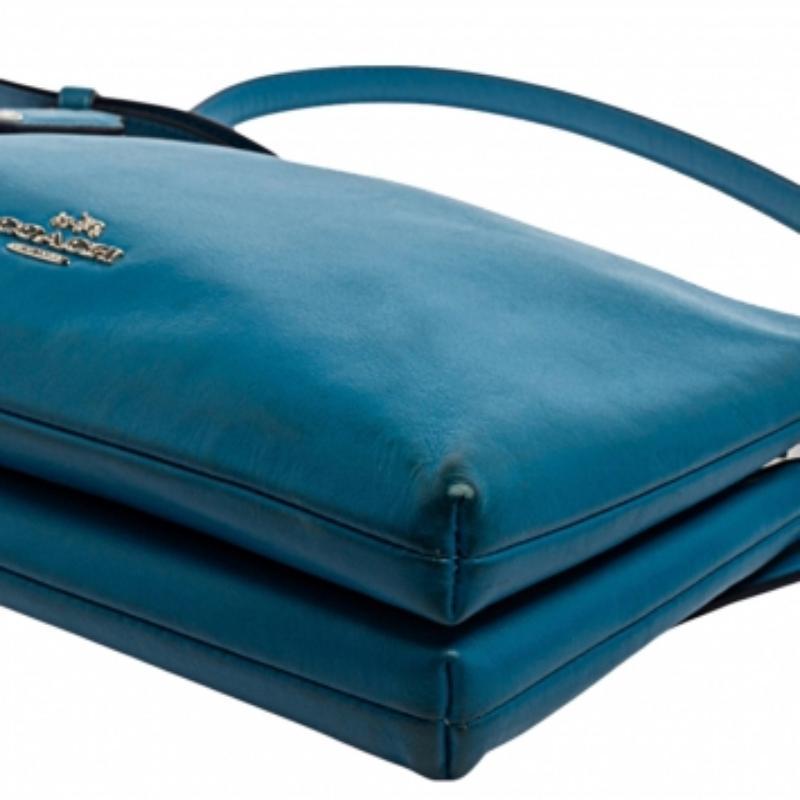 Coach Teal Blue Leather Crosby Double Zip Crossbody Bag In Fair Condition In Dubai, Al Qouz 2