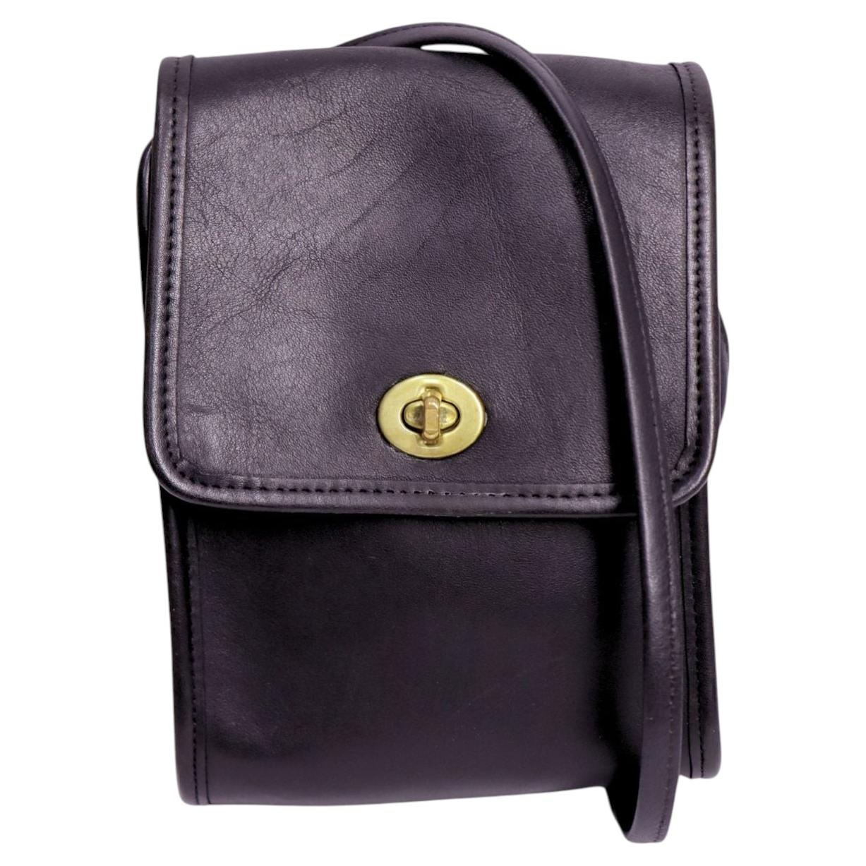 Sac à bandoulière Coach Vintage en cuir noir avec fermoir à tourniquet