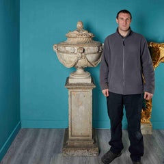 Urne à couvercle Coade et Sceau