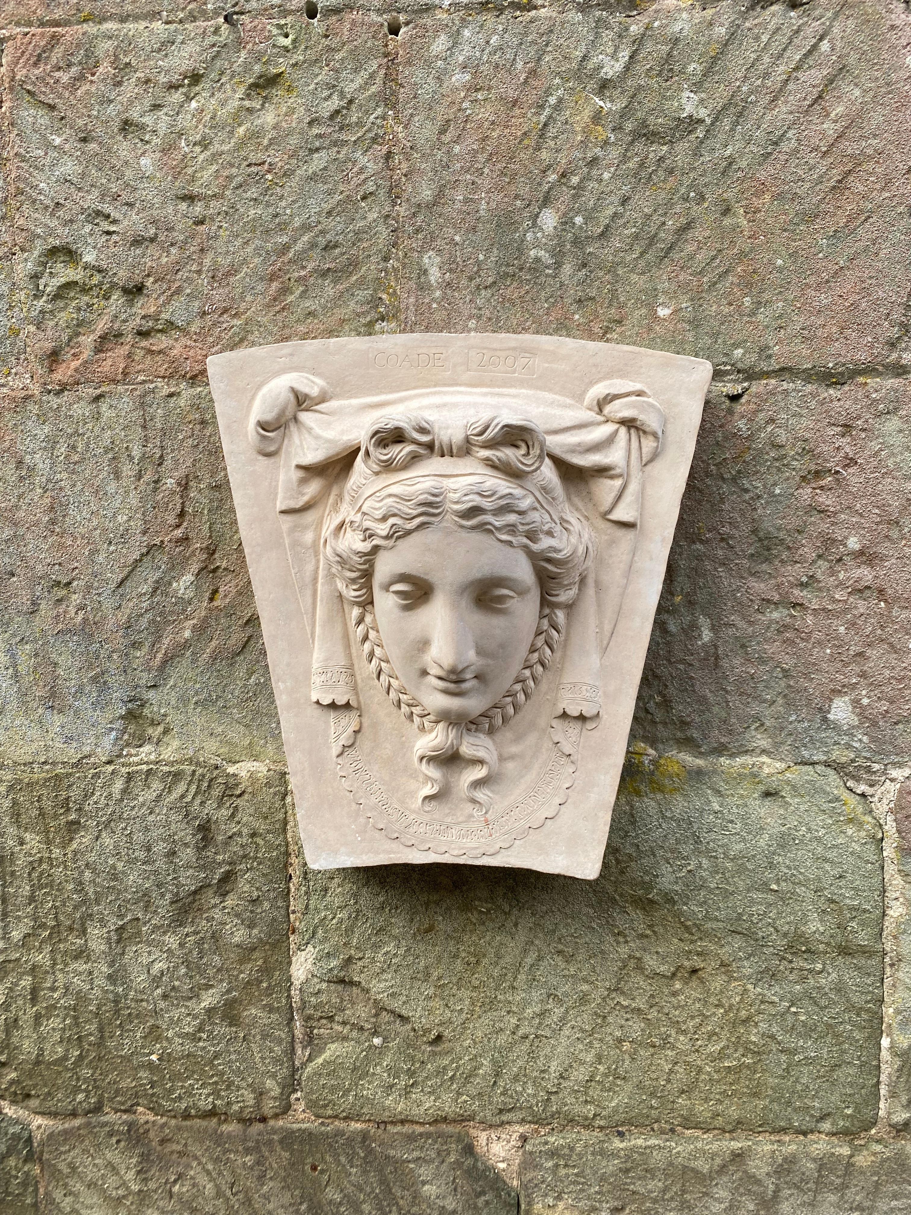 Coade Stone Decorative Keystone Female Head, in Classical Style (18th century) For Sale 1