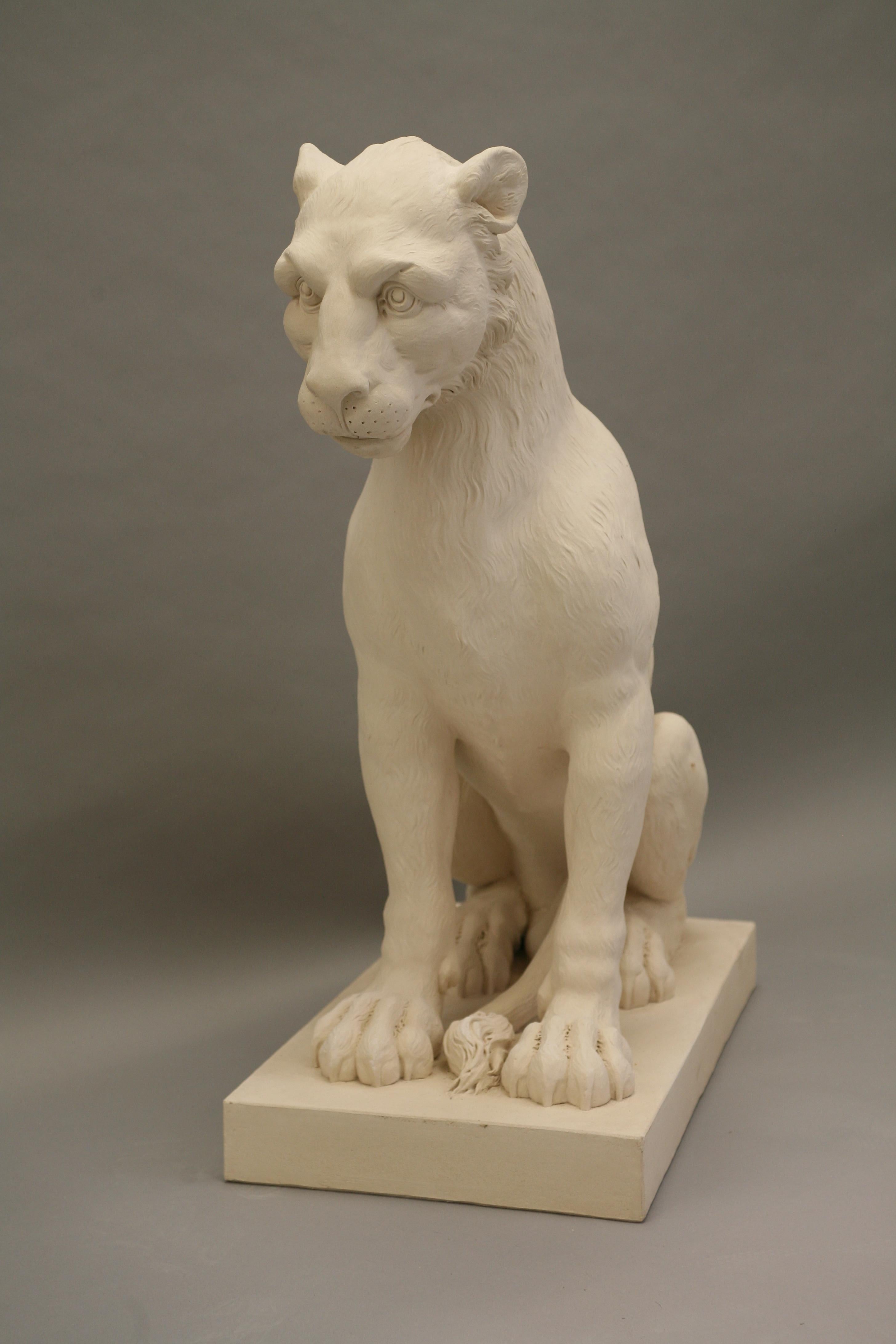 „Coade“ Steinmodell eines sitzenden Tigers im klassischen Stil (18. Jahrhundert) im Angebot 2