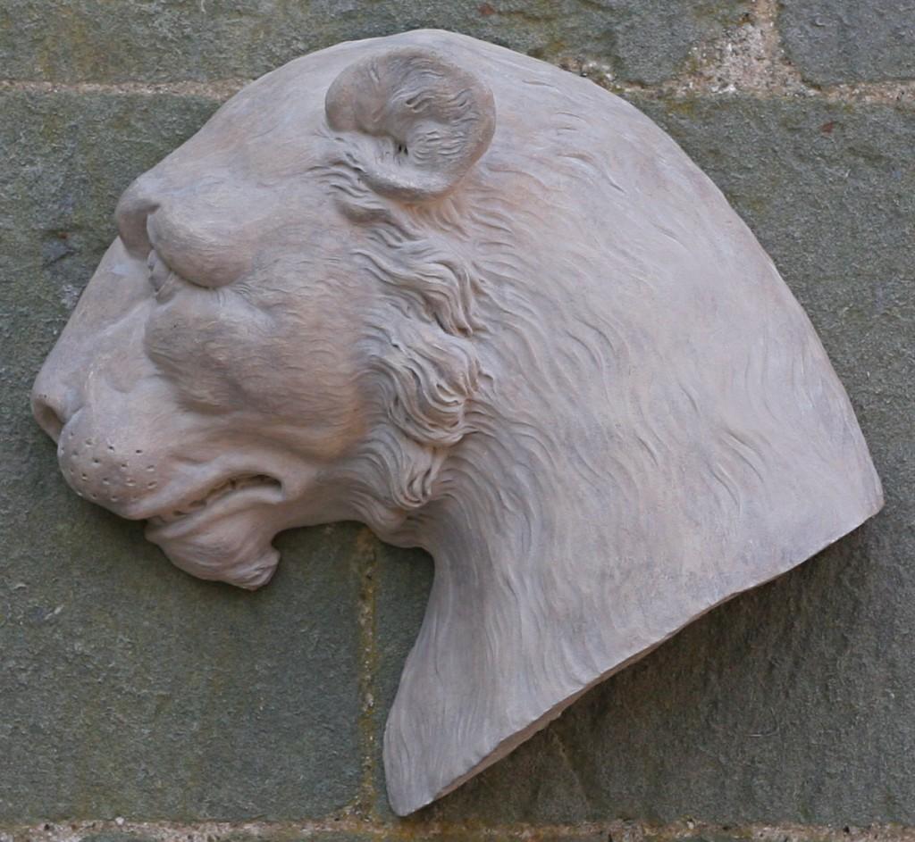 'Coade' Stone Model of a Tiger Head in Classical Style (18th c)  For Sale 1