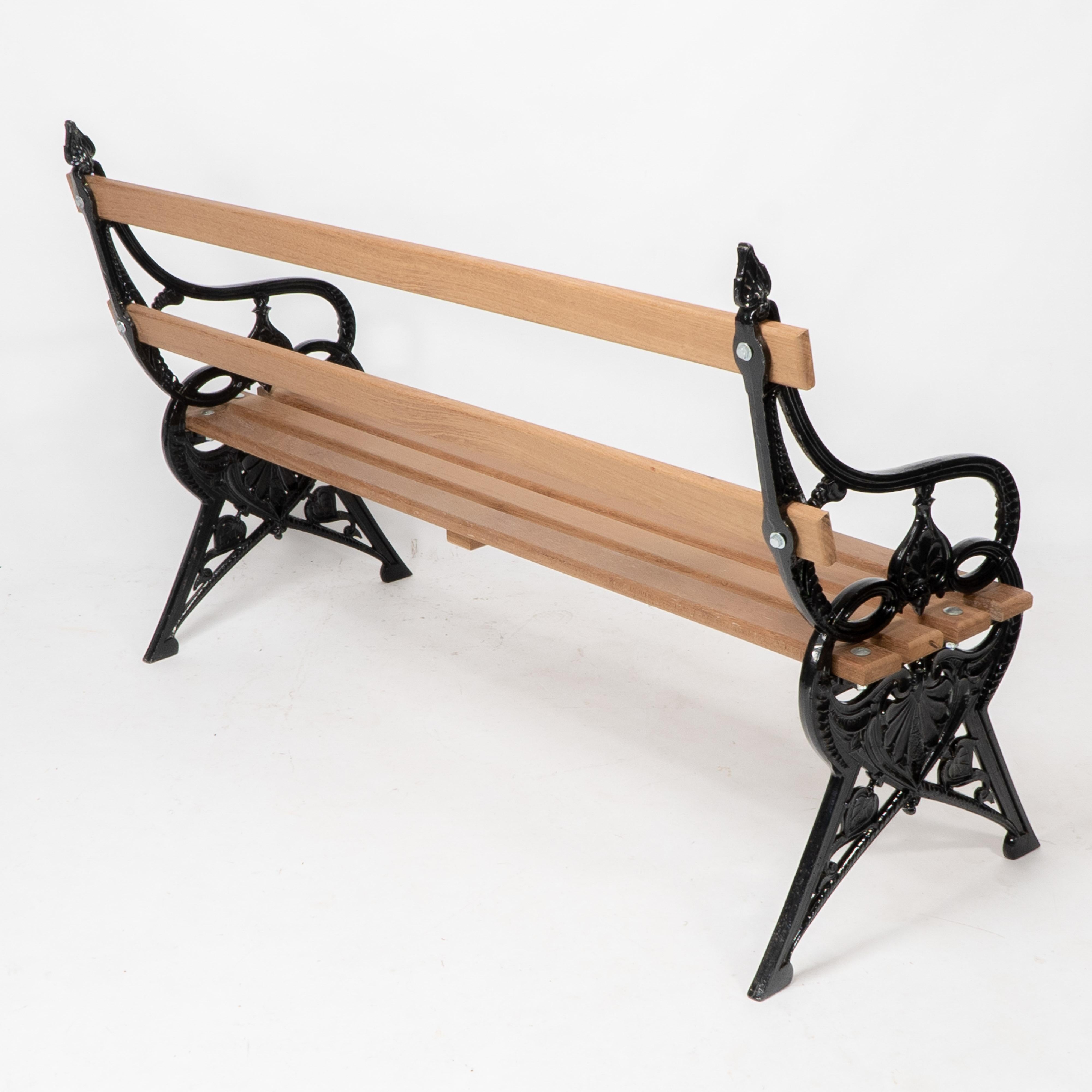 Coalbrookdale. Lily Pad pair of Aesthetic Movement cast iron garden benches For Sale 8