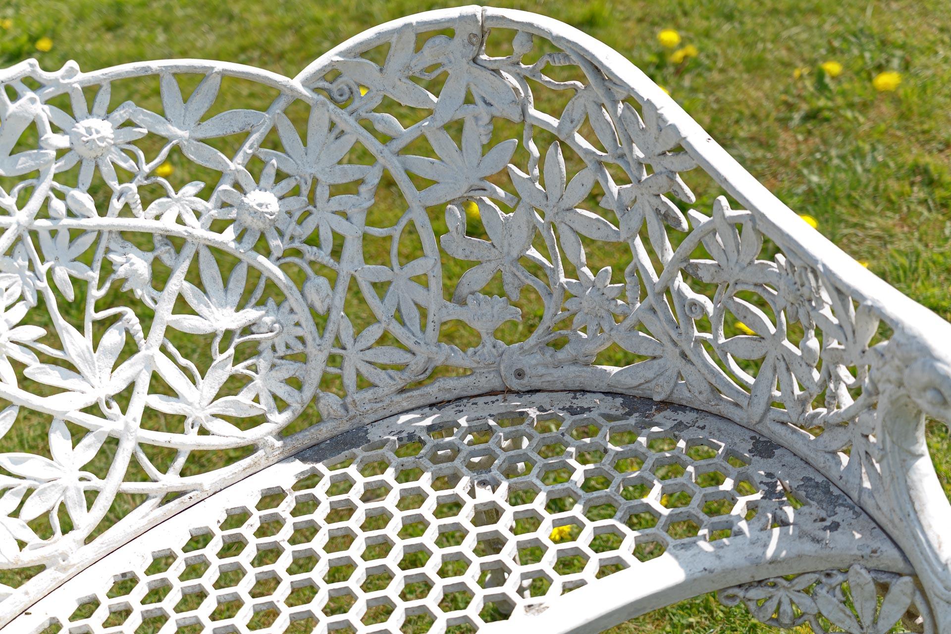 Européen Siège « Lovers » Coalbrookdale Passion à motifs floraux. en vente