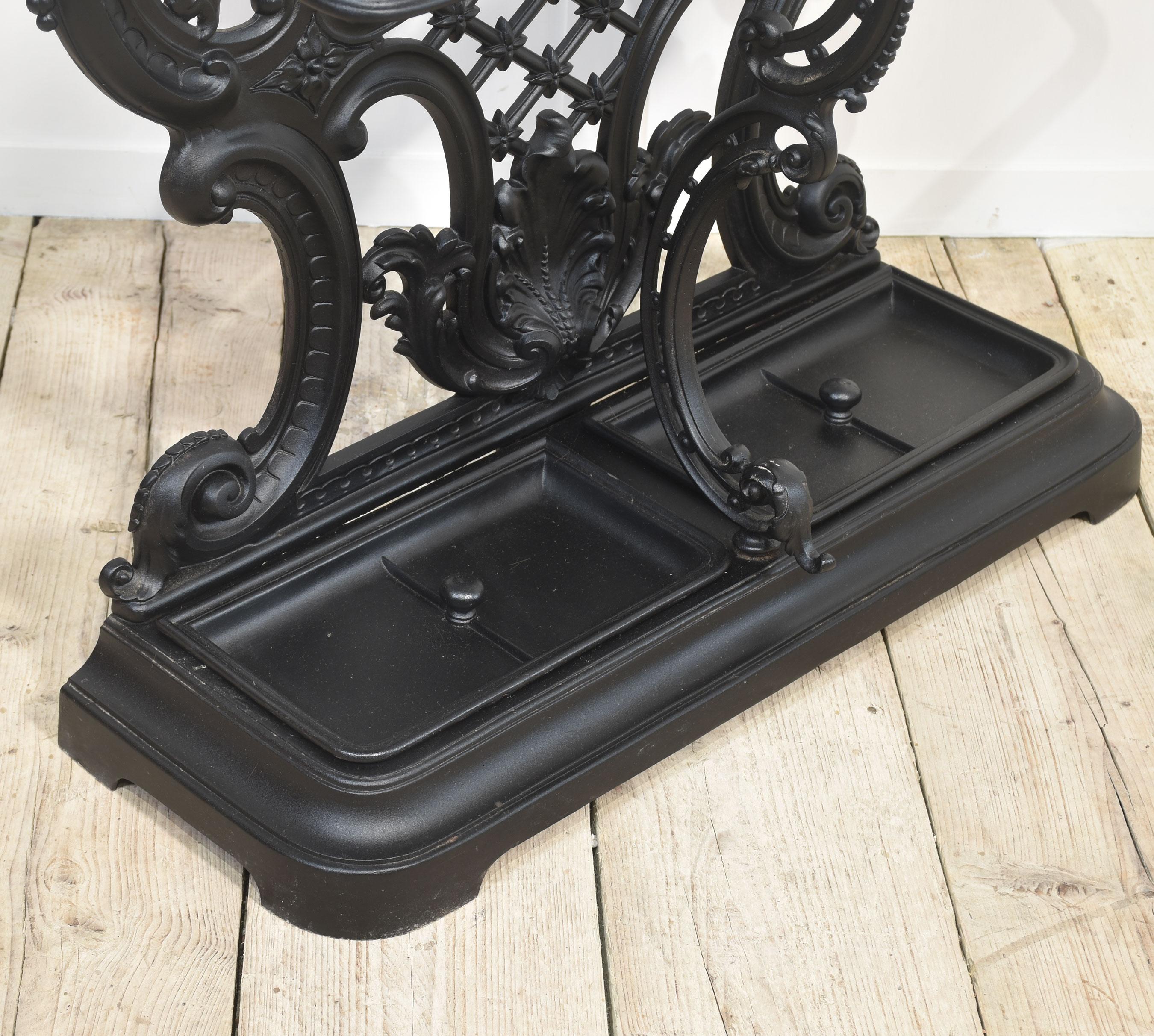 Stand en fonte de style Coalbrookdale en vente 6