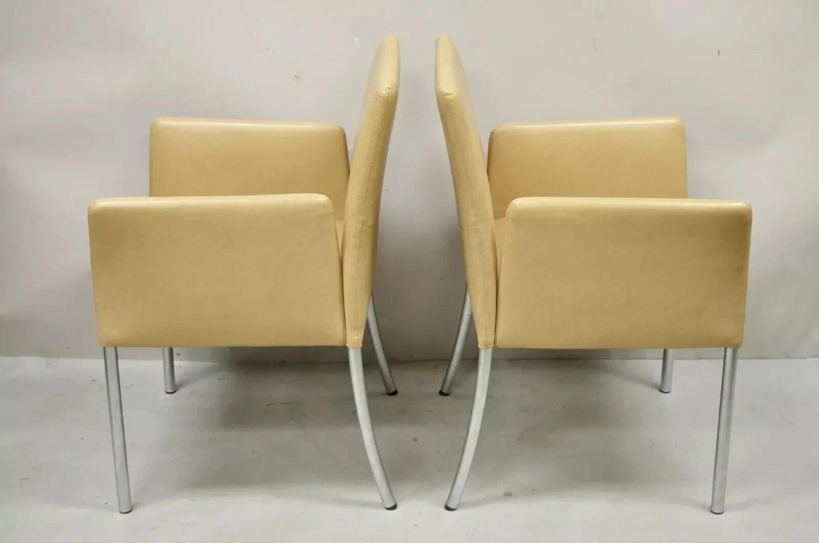 Moderne Paire de fauteuils d'invité Coalesce Steelcase en cuir beige Modèle 1510 Switch en vente