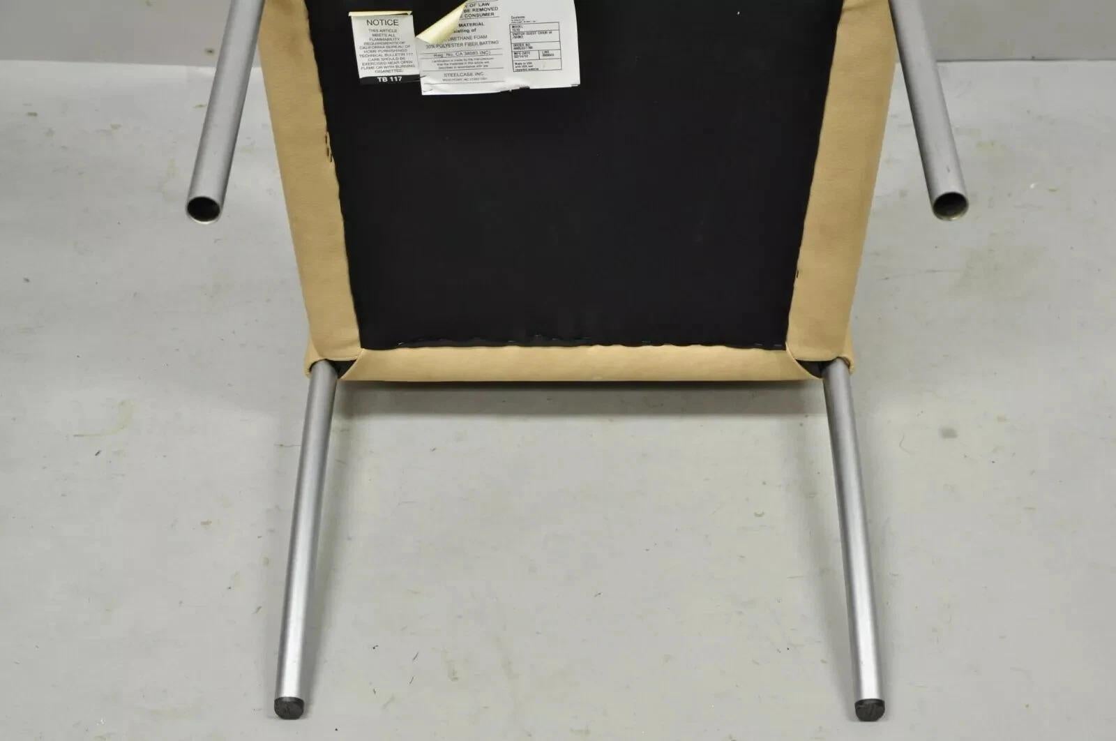 Paire de fauteuils d'invité Coalesce Steelcase en cuir beige Modèle 1510 Switch en vente 1