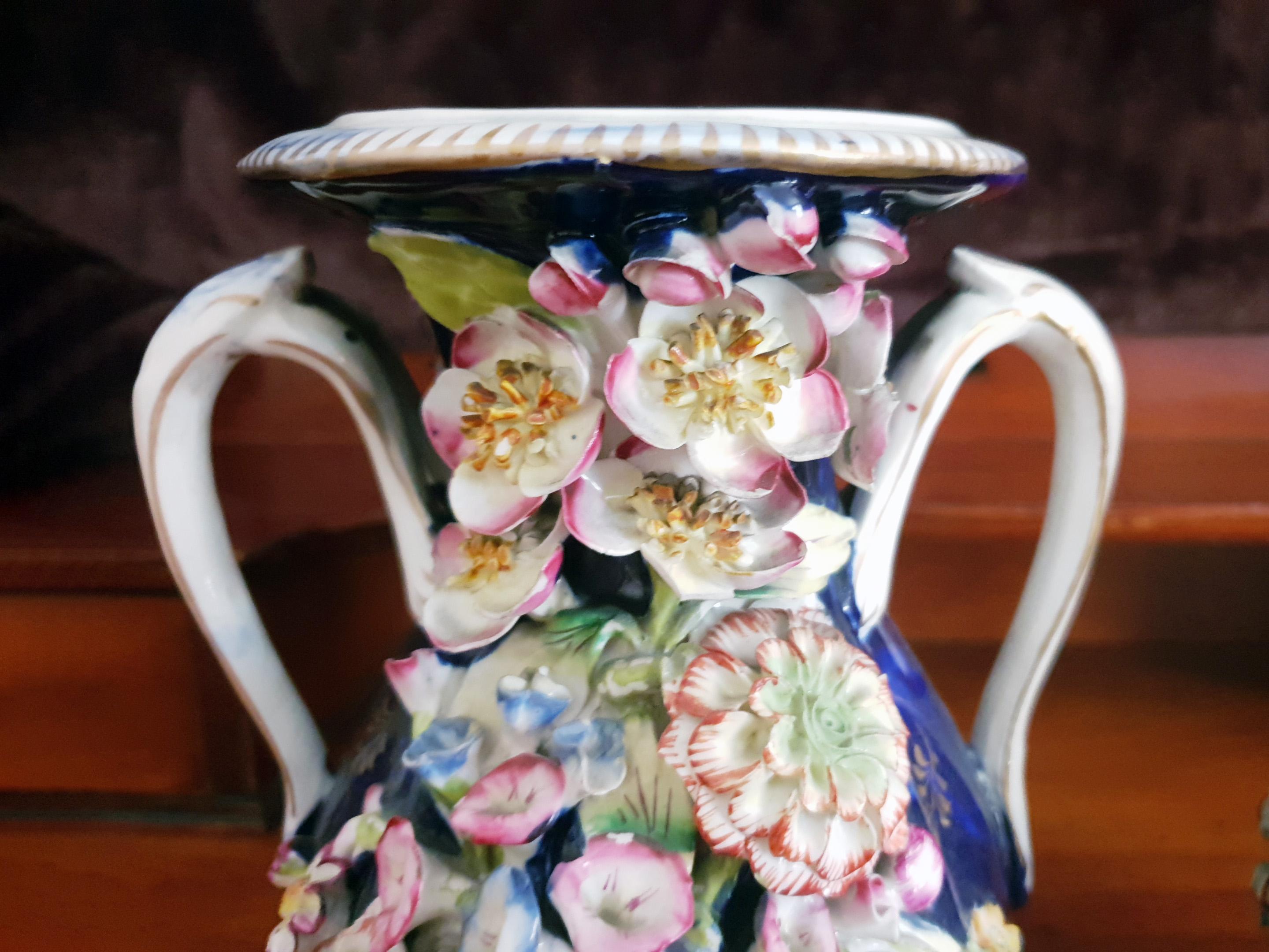 Coalport 19th Century Encrusted Coalbrookdale Blue Vases For Sale 8