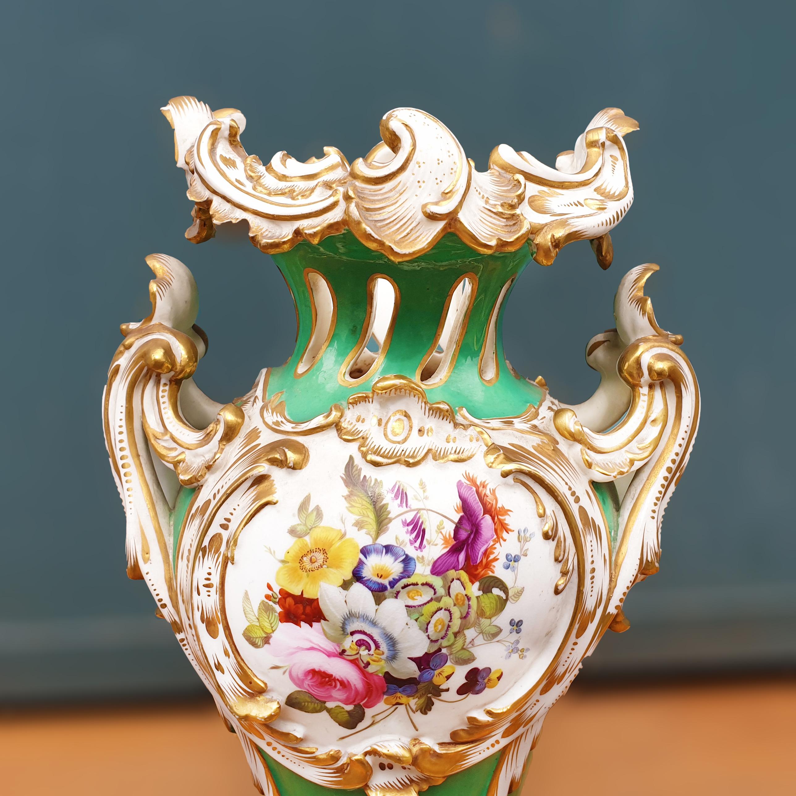 English Coalport 19th Century Hand Painted Green Rococo Style Vase For Sale