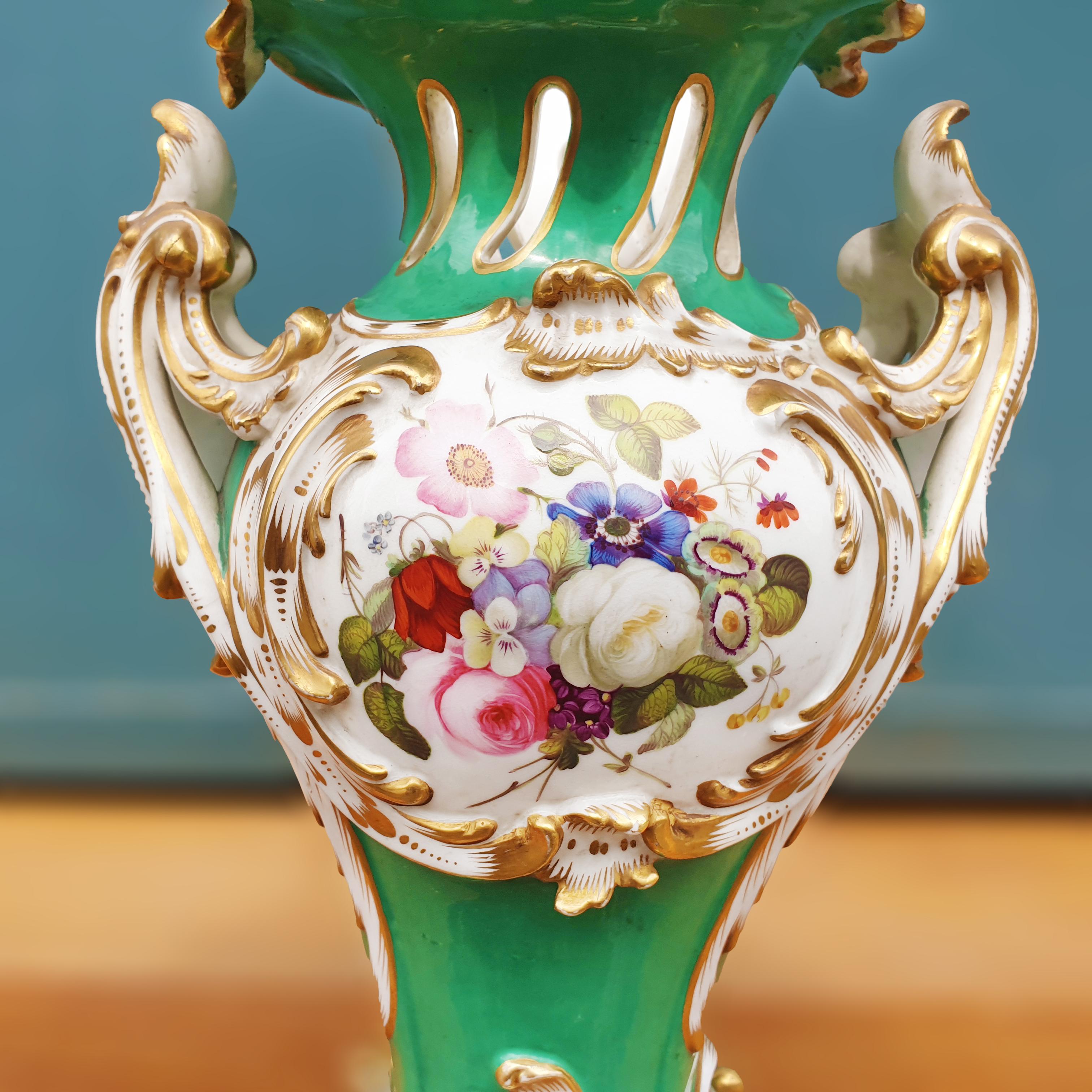 Coalport 19th Century Hand Painted Green Rococo Style Vase For Sale 2
