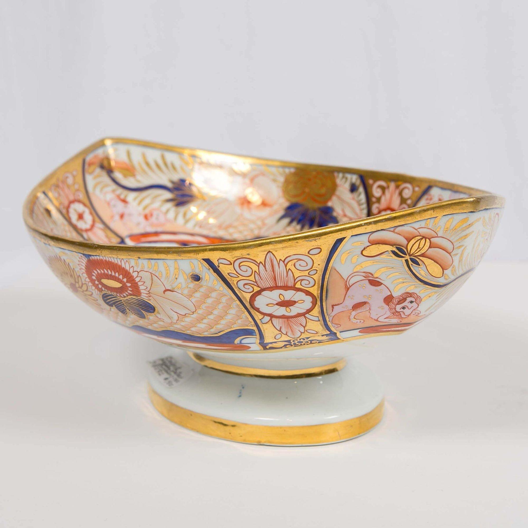 Hand-Painted Coalport Admiral Nelson Pattern Centerpiece, England, Circa 1810