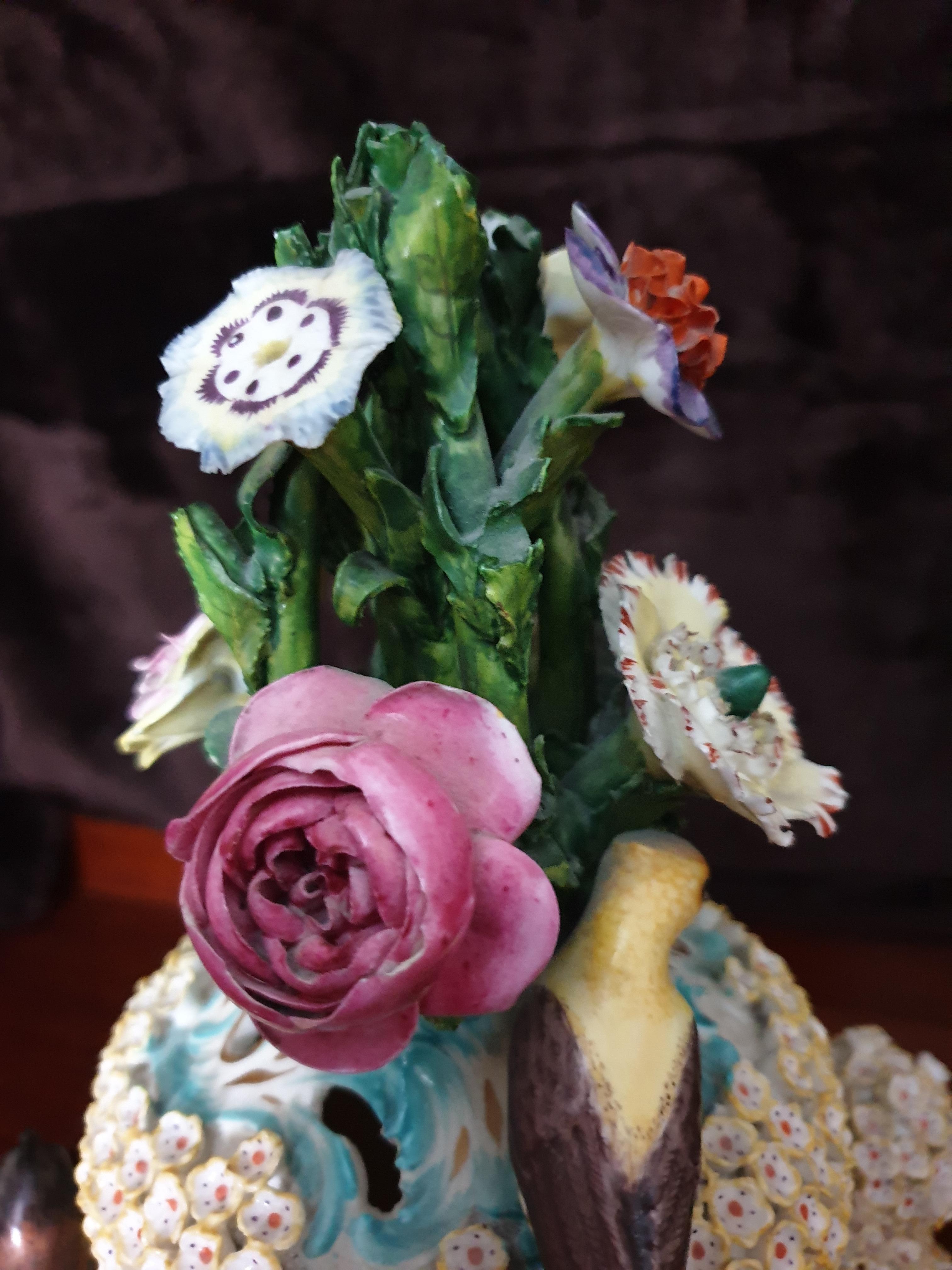 Coalport Turquoise Schneeballen Reticulated Encrusted Bird Exhibition Vase  For Sale 7