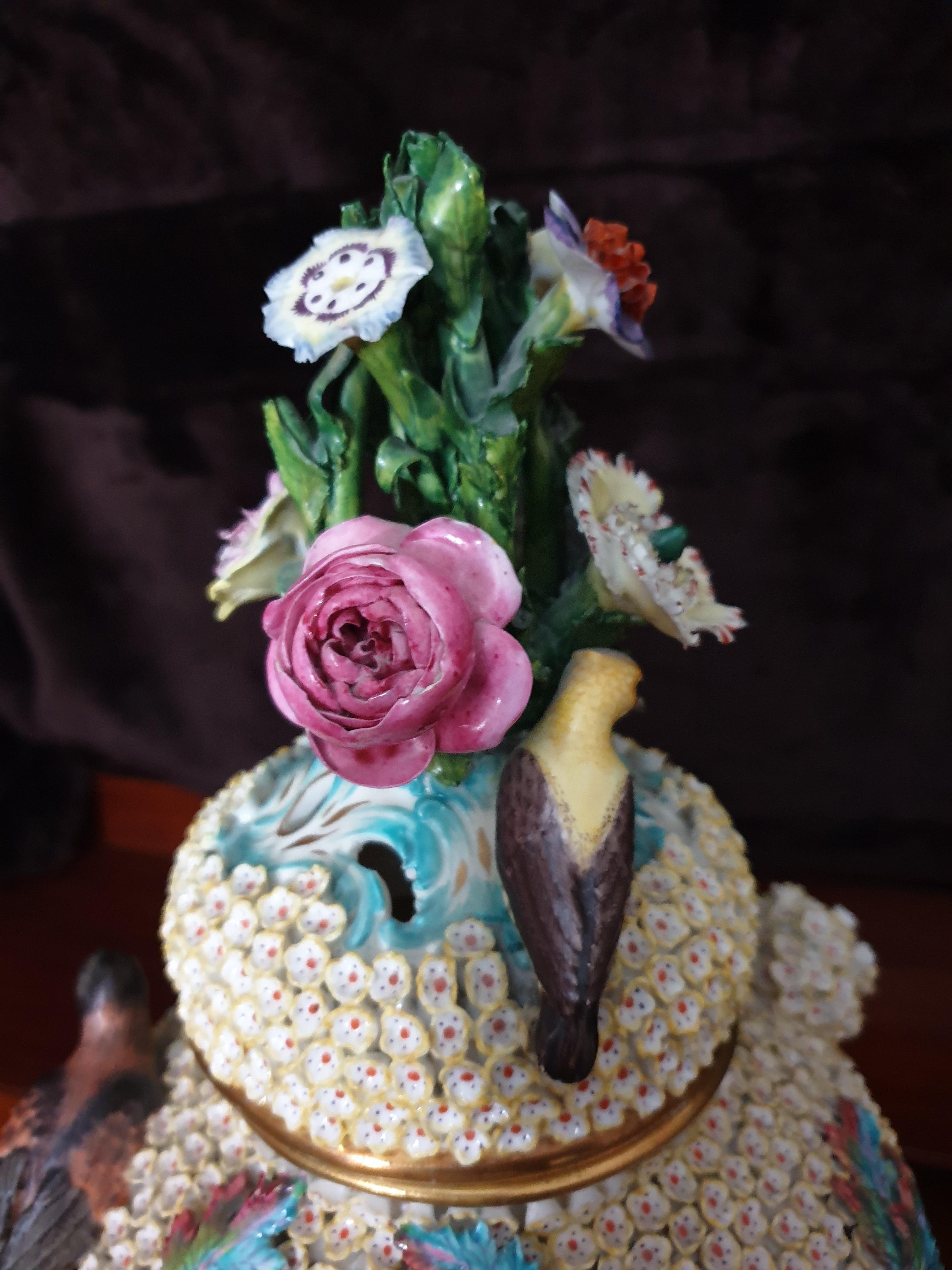 Coalport Turquoise Schneeballen Reticulated Encrusted Bird Exhibition Vase  For Sale 8