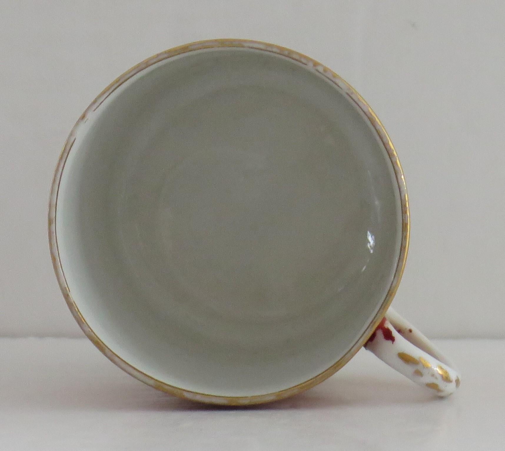 Coalport Coffee Can Porcelain Hand Painted and Gilded Pattern, circa 1810 For Sale 2