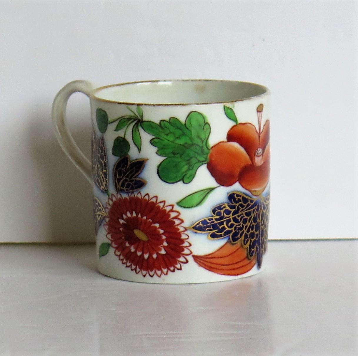 English Coalport Coffee Can Porcelain Hand Painted Gilded Bold Imari Pattern, circa 1808