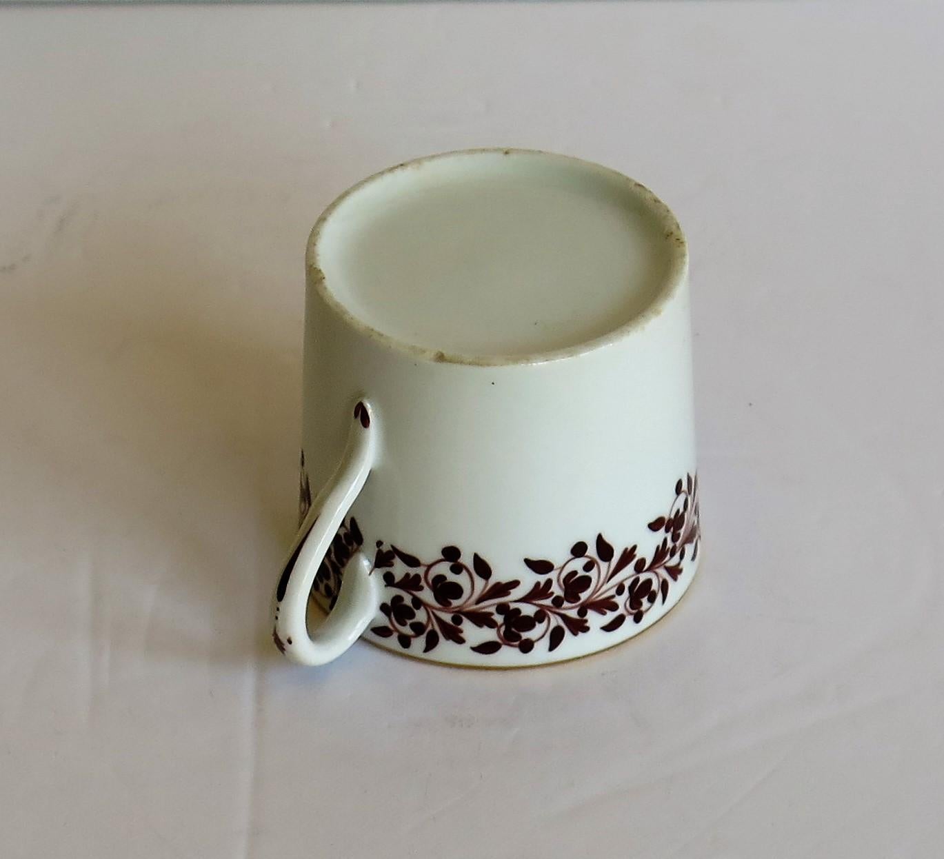 Coalport Coffee Can Porcelain Hand Painted Trailing Vine Pattern, circa 1810 7