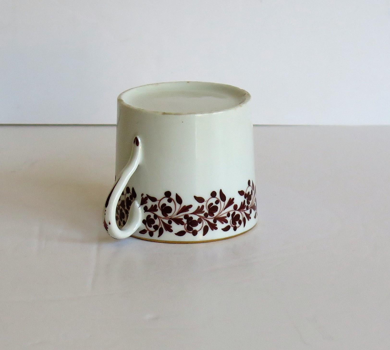 Coalport Coffee Can Porcelain Hand Painted Trailing Vine Pattern, circa 1810 8