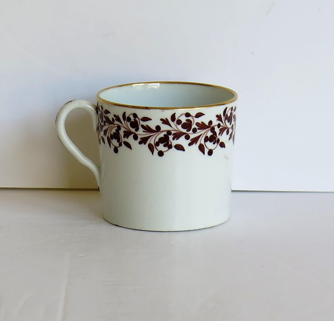 George III Coalport Coffee Can Porcelain Hand Painted Trailing Vine Pattern, circa 1810