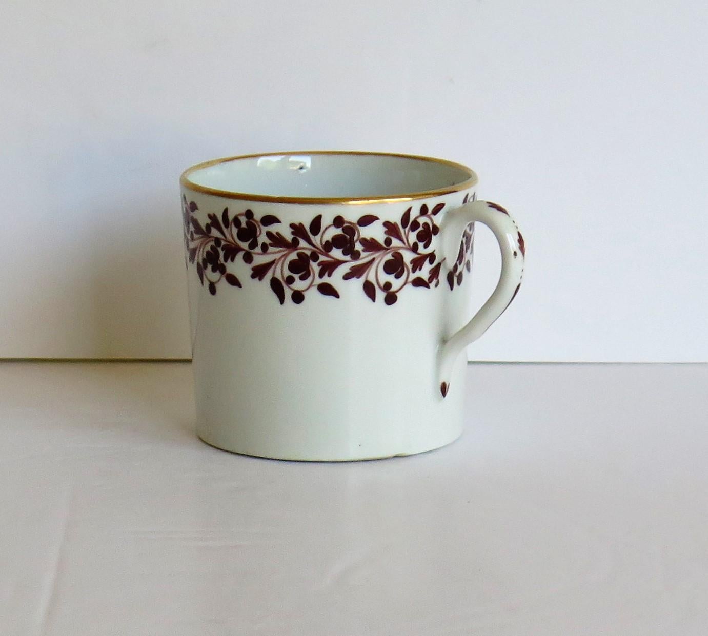 English Coalport Coffee Can Porcelain Hand Painted Trailing Vine Pattern, circa 1810