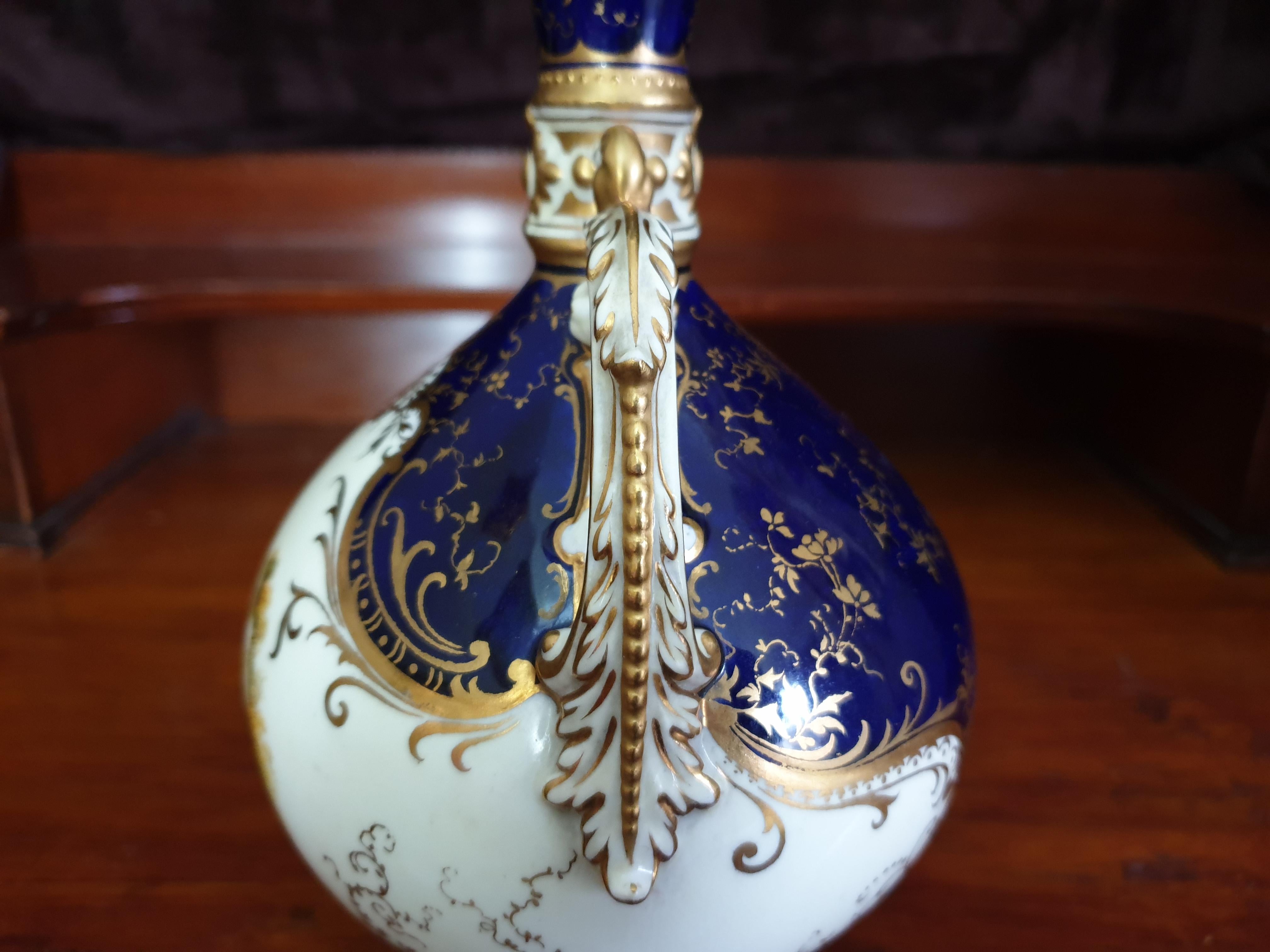 Coalport 19th Century Hand Painted Bird Vase with Raised Gilding For Sale 4