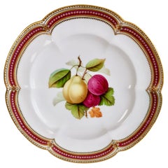 Assiette à dessert de Coalport, peinture de fruits par Jabey Aston, vers 1870