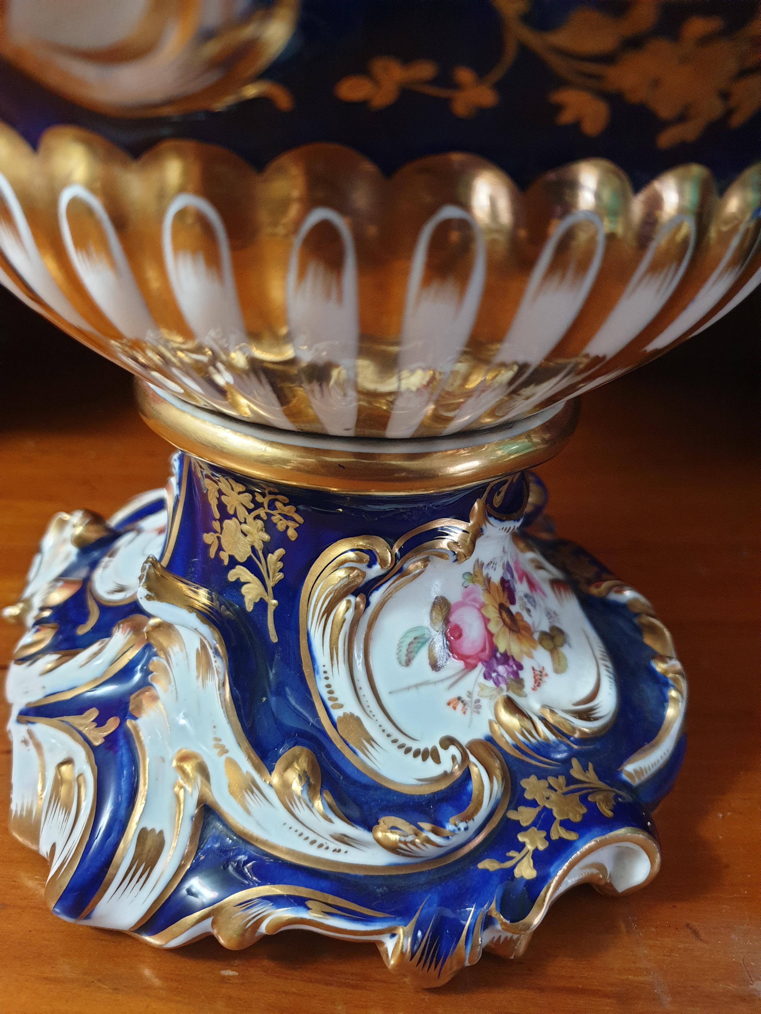 Porcelain Coalport Cobalt Blue Hand Painted Exhibition Centre Piece Vase 19th Century