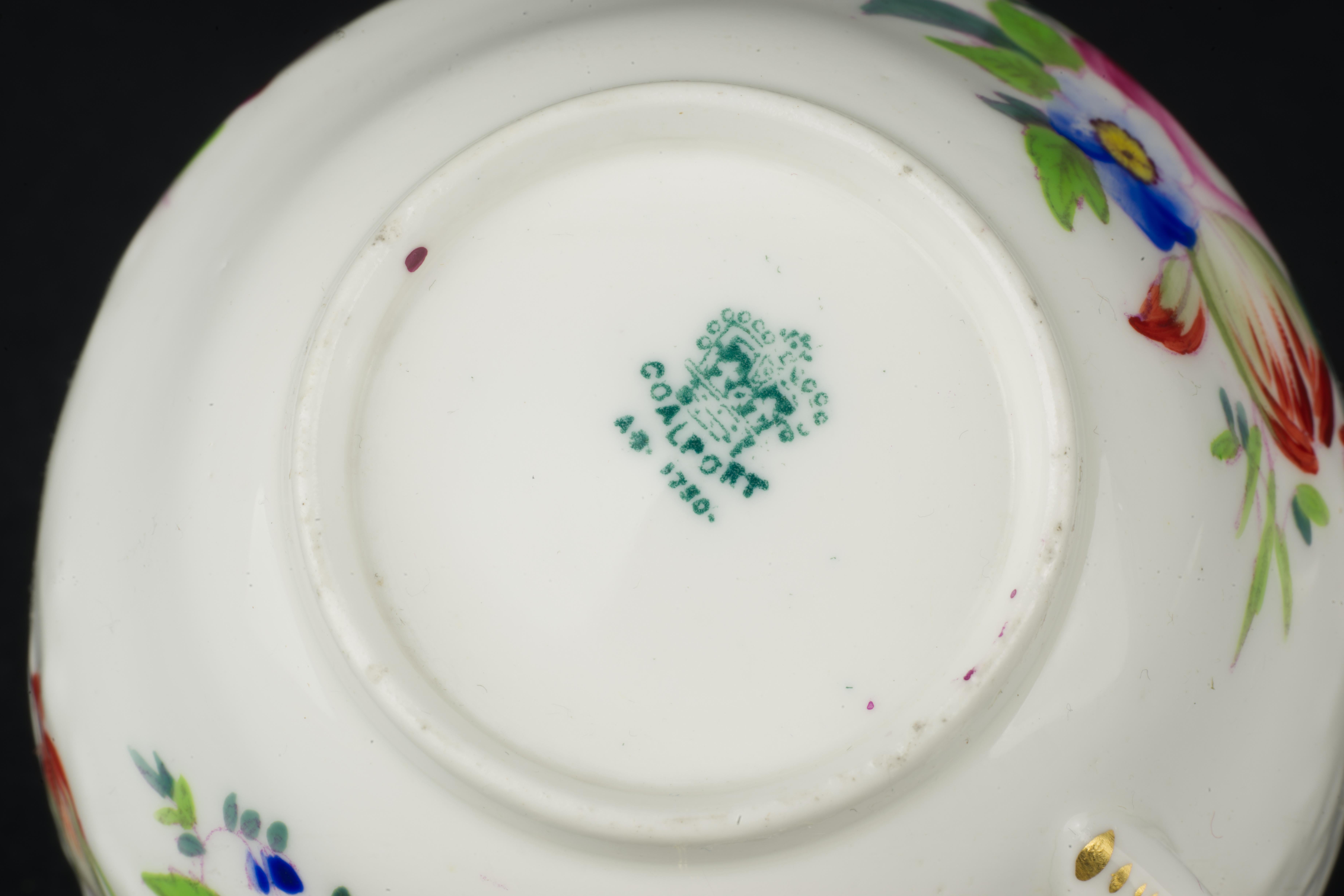 Tasse et soucoupe peintes à la main Coalport pour Davis Collamore NY, Angleterre 1881-1890 en vente 3