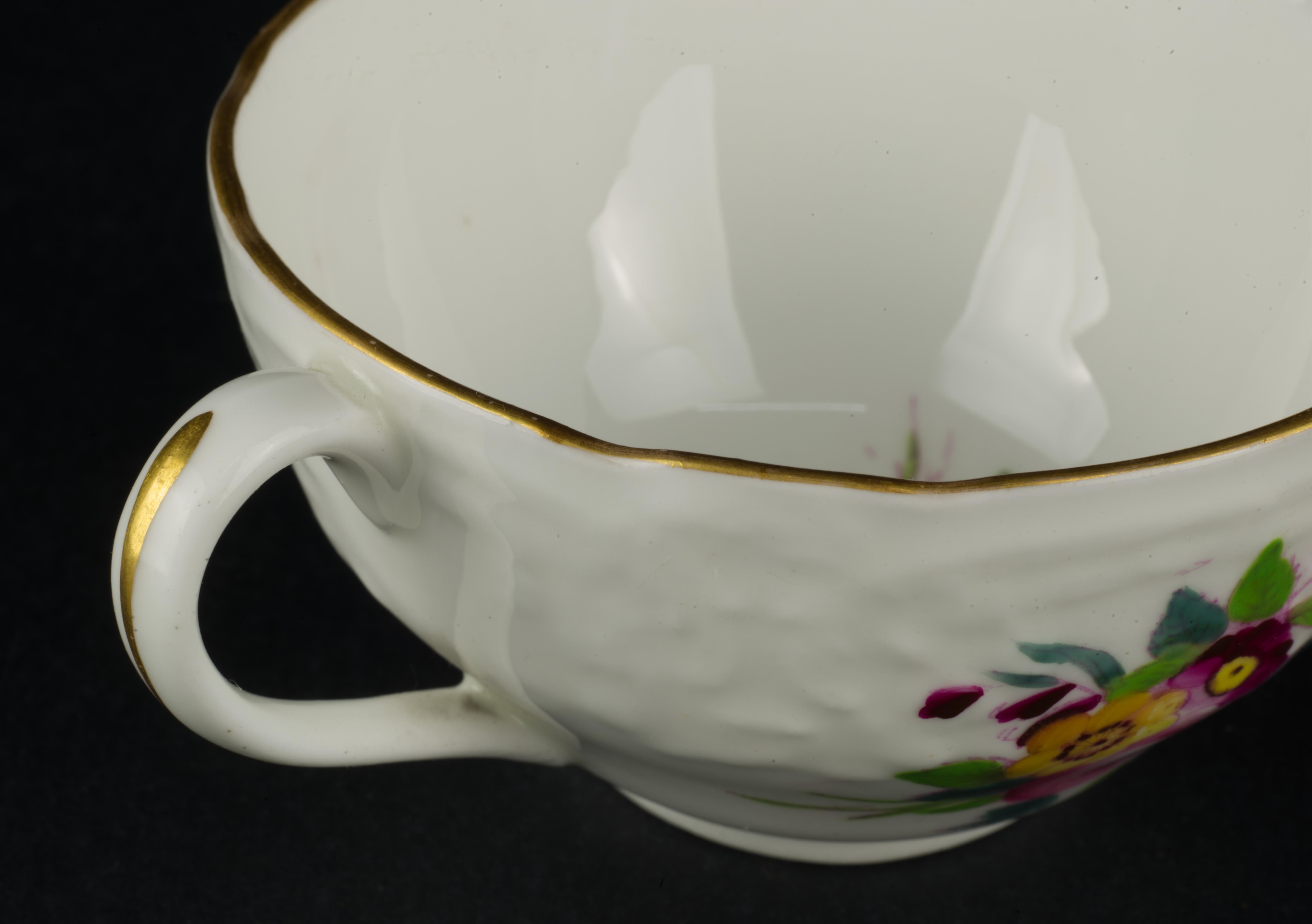 Porcelaine Tasse et soucoupe peintes à la main Coalport pour Davis Collamore NY, Angleterre 1881-1890 en vente