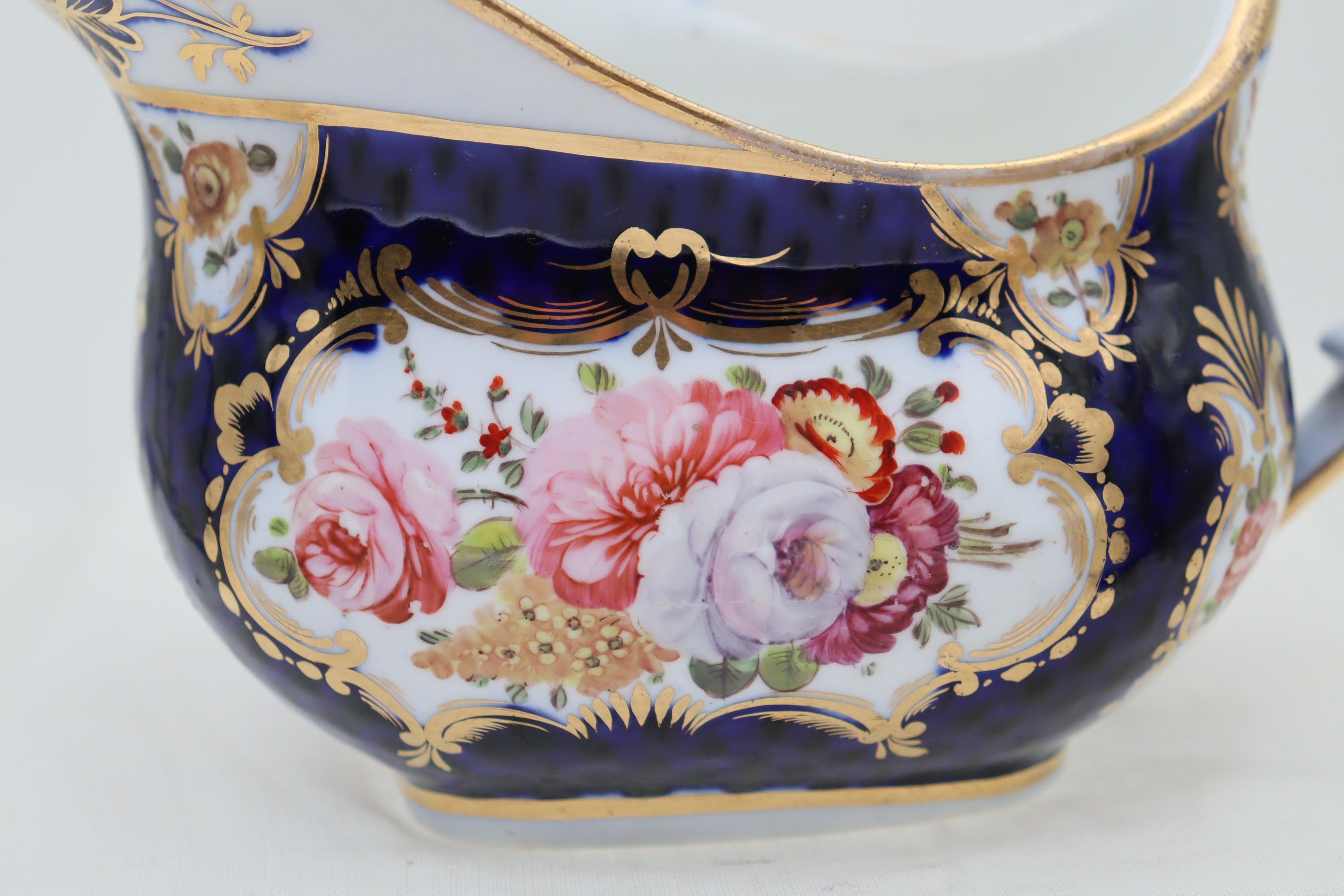 Coalport hand painted creamer In Good Condition For Sale In East Geelong, VIC