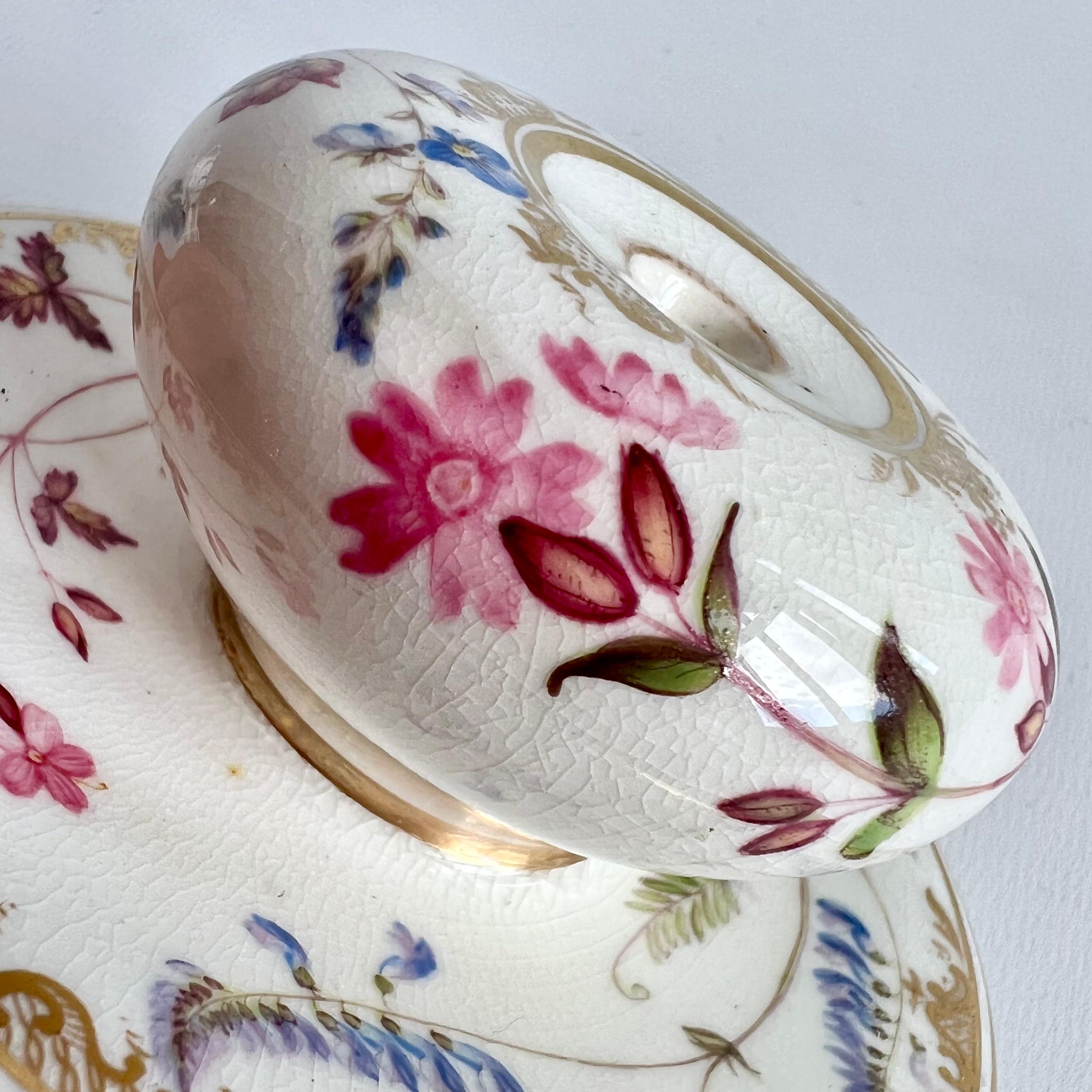 Porcelain Coalport Inkwell, White with Flowers Style of William Pollard, Regency, ca 1820