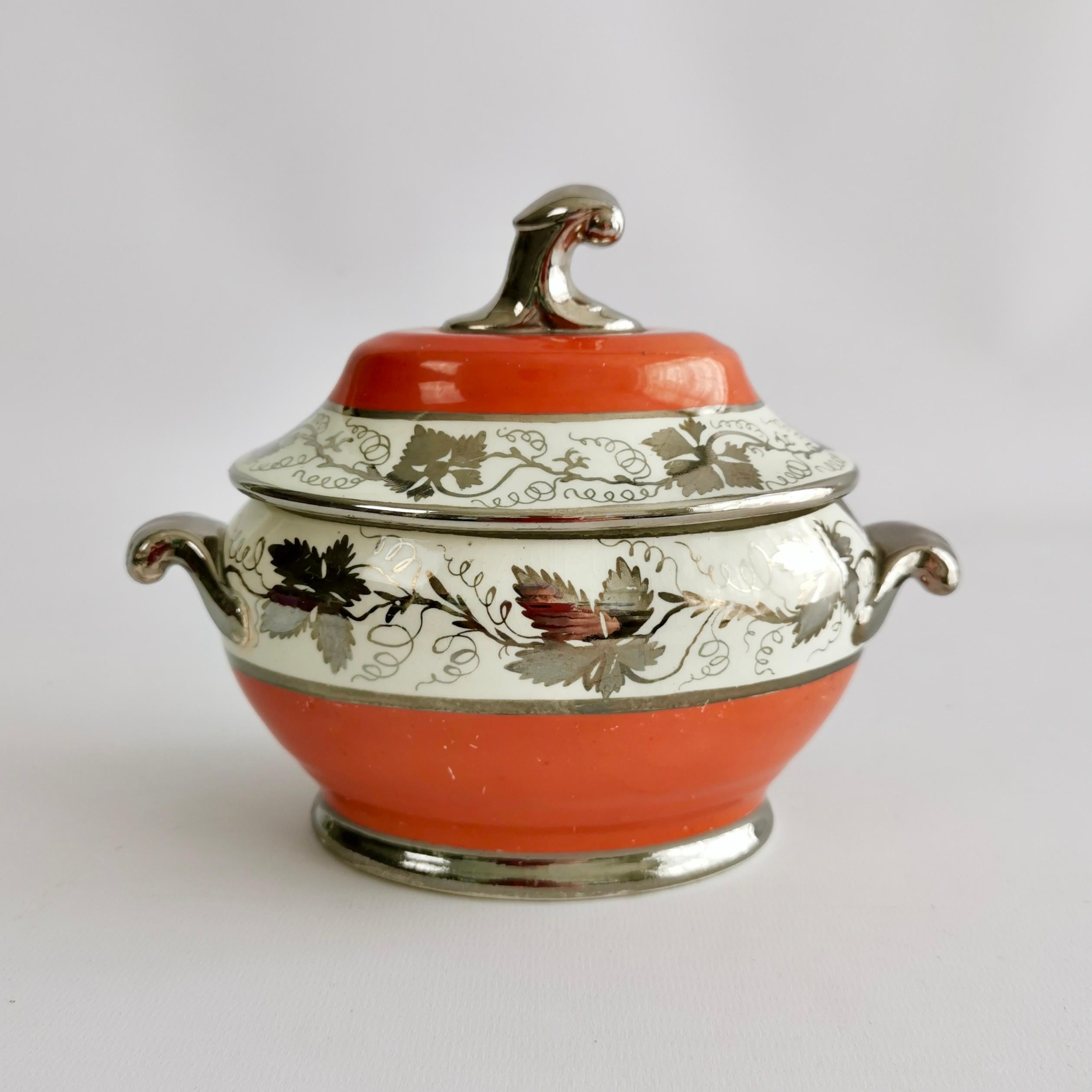 Début du XIXe siècle Service à dessert en céramique perlée Coalport John Rose, orange avec vignes d'argent, vers 1800 en vente