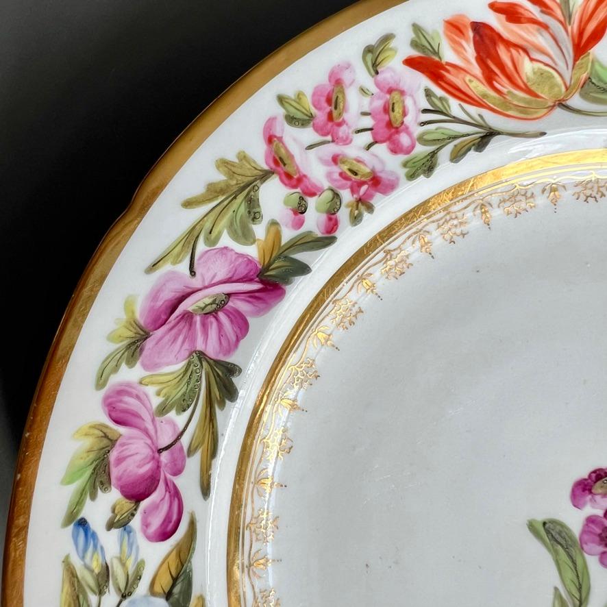 Coalport John Rose Teller, Abundant Flowers, T. Baxter Studio, ca. 1805 (2) (Englisch) im Angebot