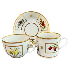 Coalport John Rose Teetasse Trio, Blumen in vergoldeten Quadraten und Sternen, um 1800