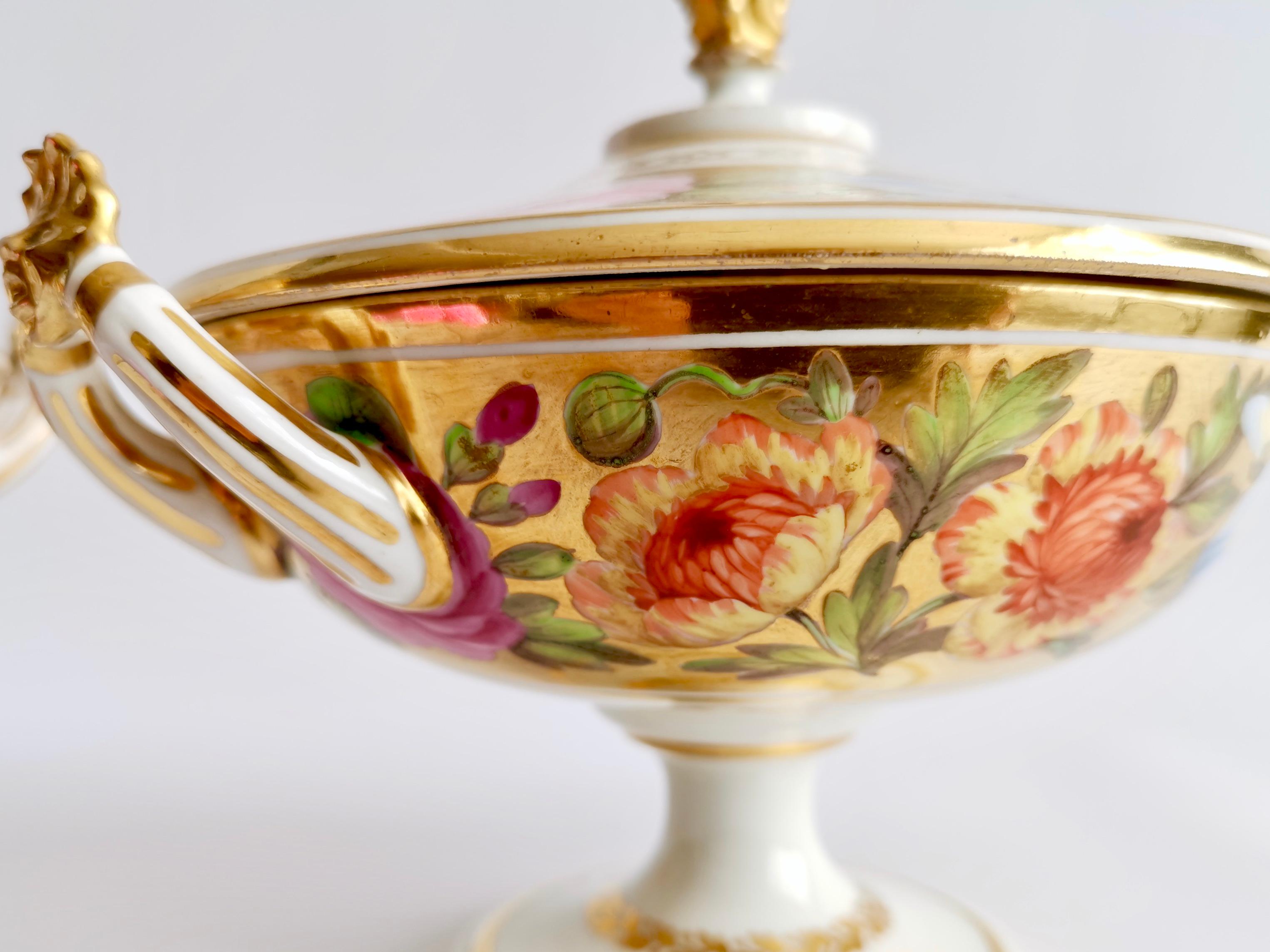 Coalport Pair of Floral Gilded Sauce Tureens, Marquess of Anglesey, circa 1820 For Sale 5