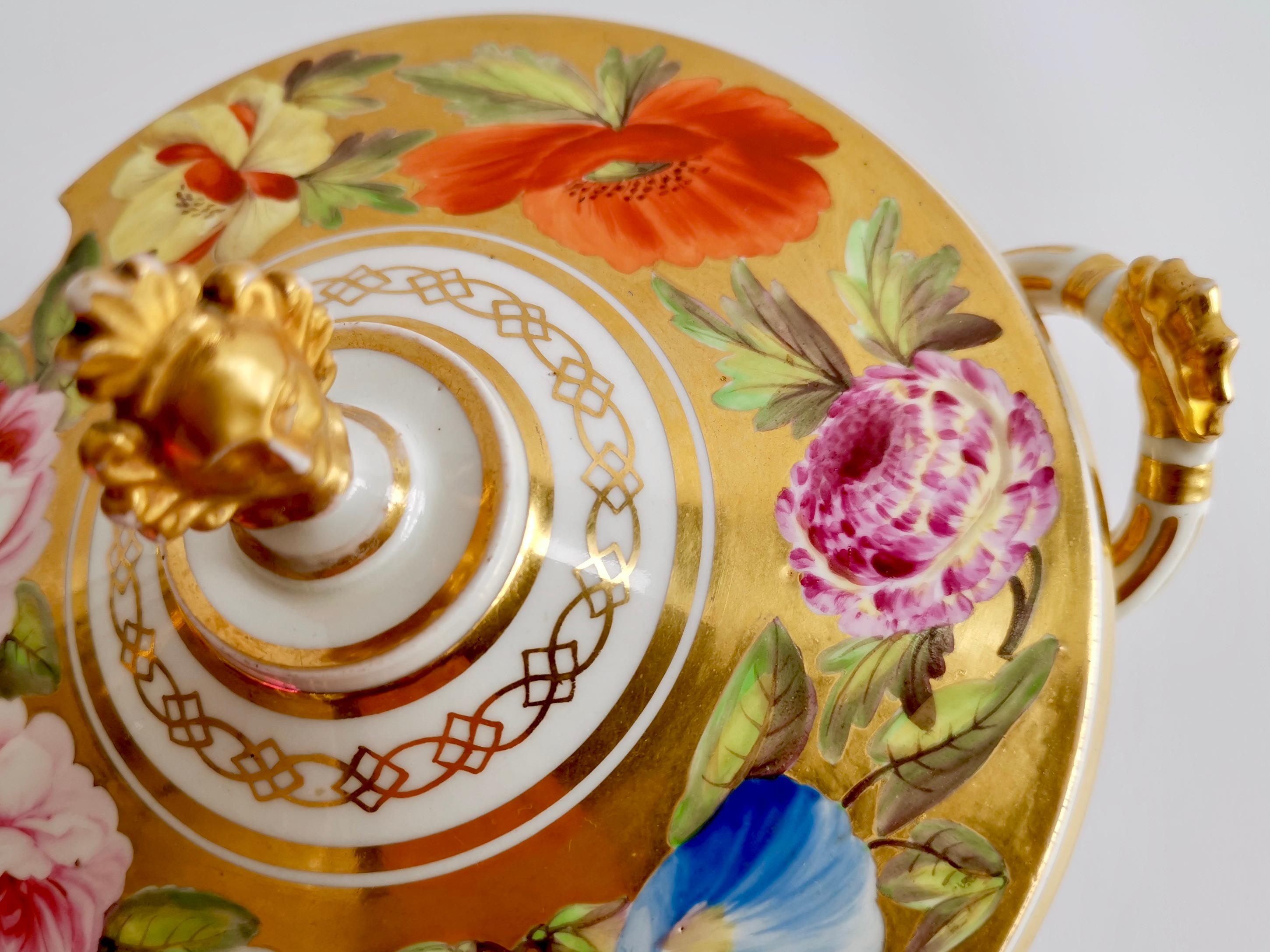 Coalport Pair of Floral Gilded Sauce Tureens, Marquess of Anglesey, circa 1820 For Sale 7