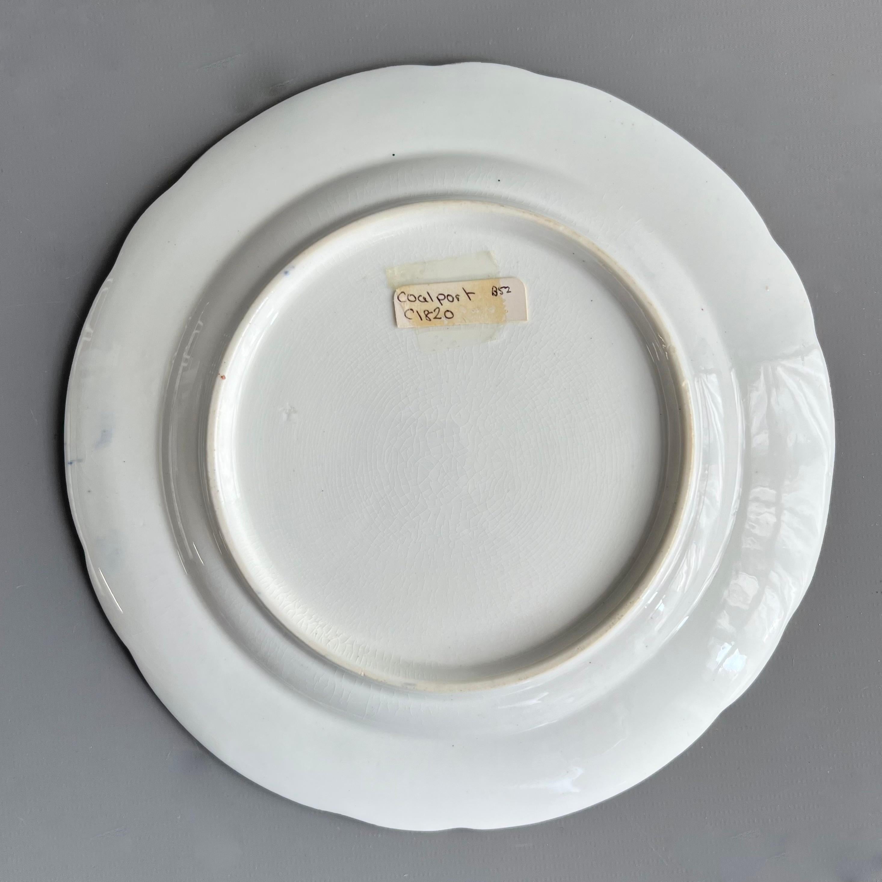 Plato de Coalport, diseño neoclásico azul cobalto, dorado y flores, 1815-1820 (2) en venta 3