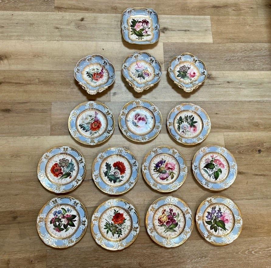 Platos Coalport, Piezas para servir, Pintura floral excepcional, Porcelana de feldespato en venta 4