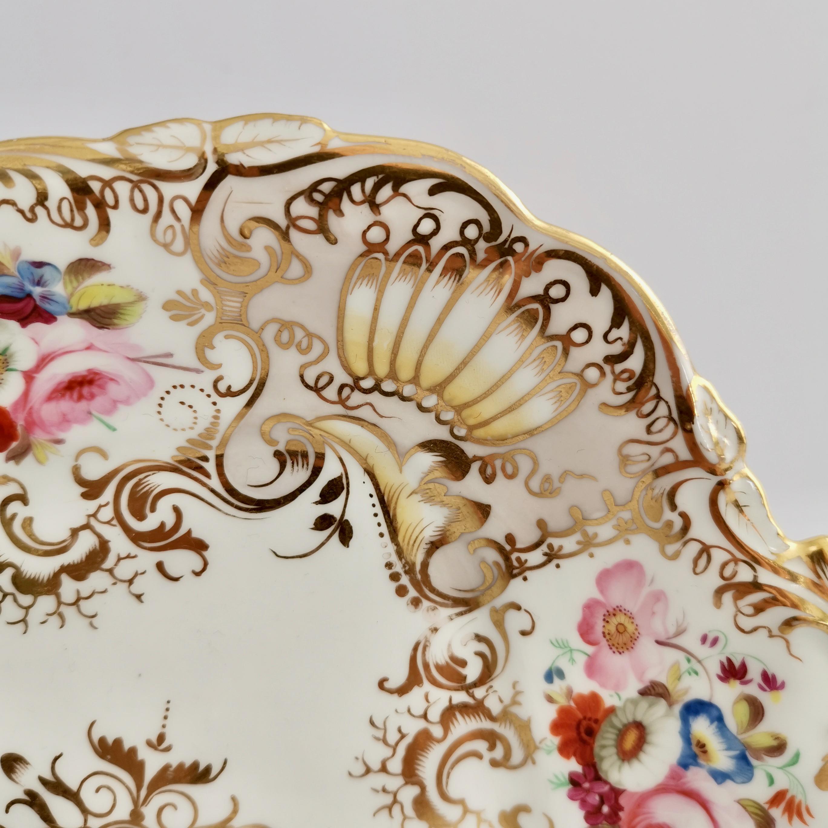 Coalport Porcelain Cake Plate, Gilt, Flowers Attr. T. Dixon, Rococo Revival 1834 In Good Condition In London, GB