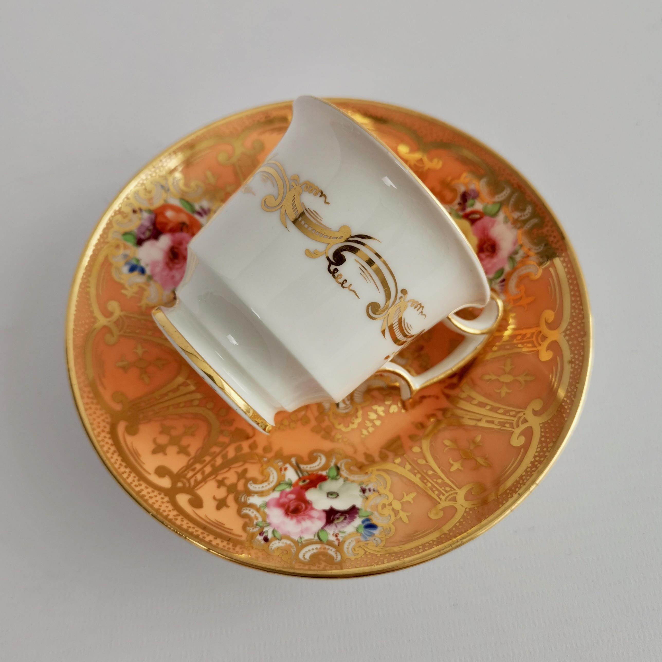 Coalport Porcelain Coffee Cup, Orange with Gilt and Flowers, Regency, ca 1815 In Good Condition In London, GB