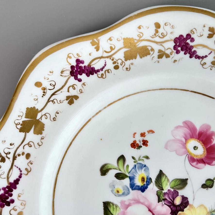 Hand-Painted Coalport Porcelain Plate, White with Handpainted Flowers, Regency ca 1820 For Sale