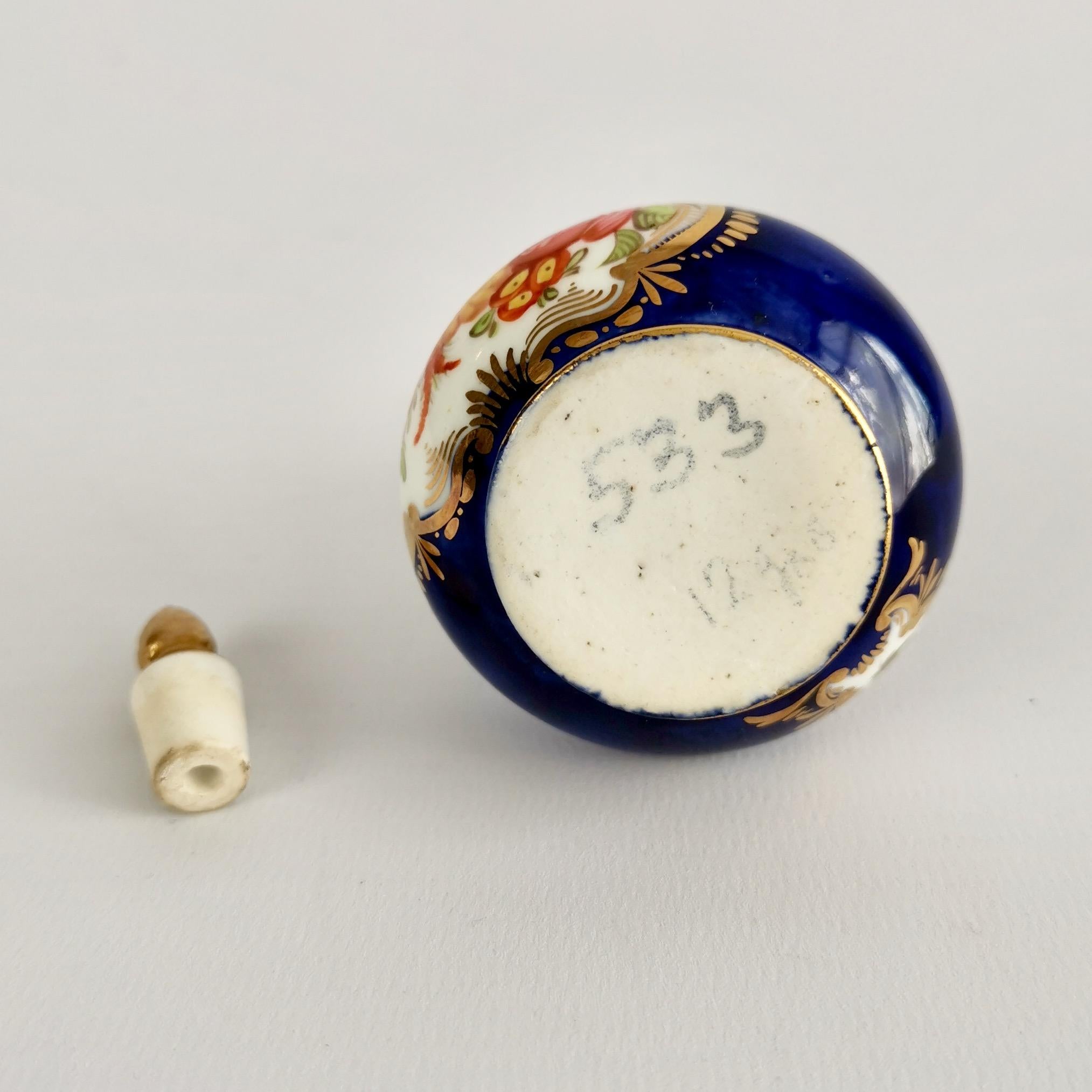 Coalport Porcelain Scent Bottle, Cobalt Blue and Flowers, Regency, circa 1820 9