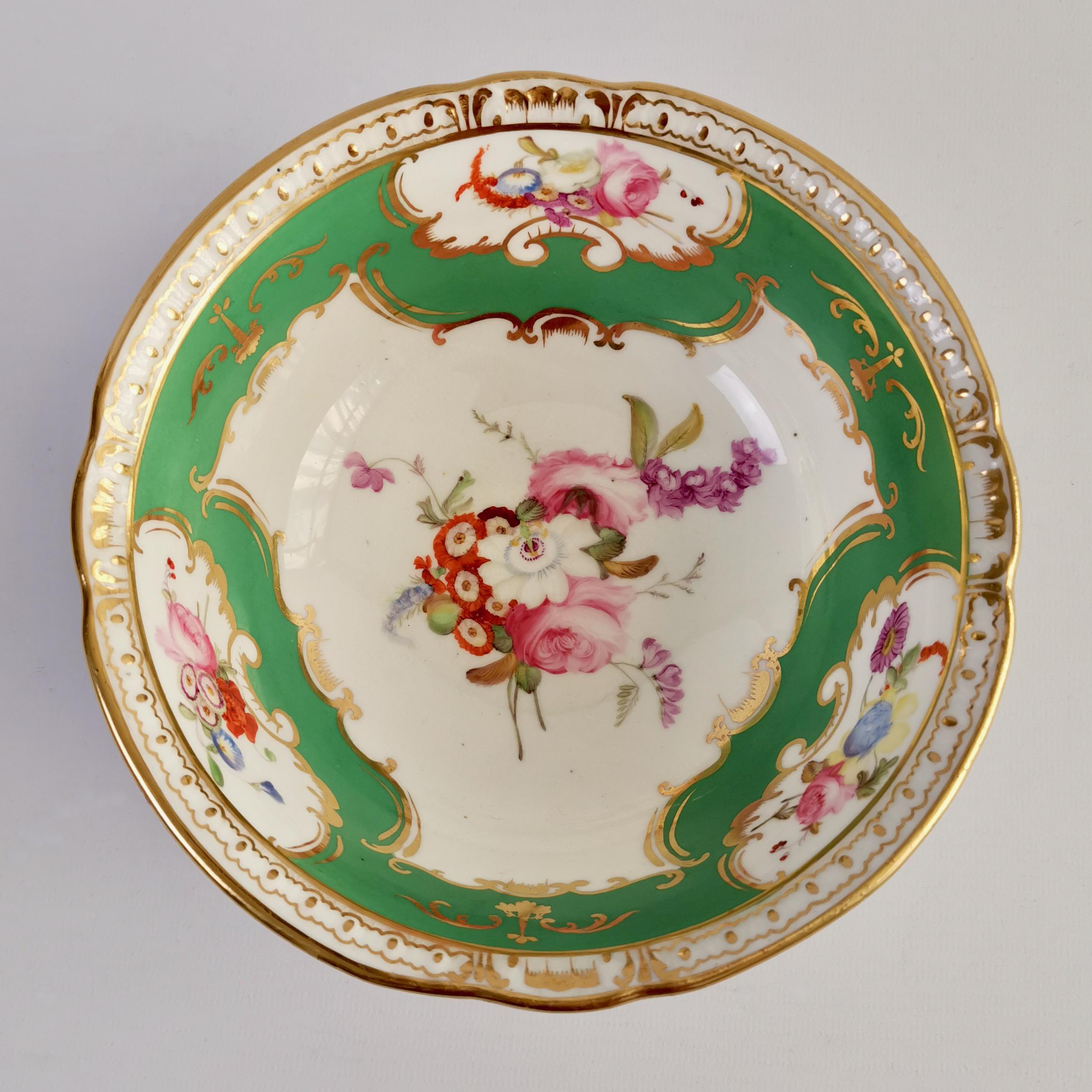 Hand-Painted Coalport Porcelain Slop Bowl, Green with Flowers, Regency, circa 1826