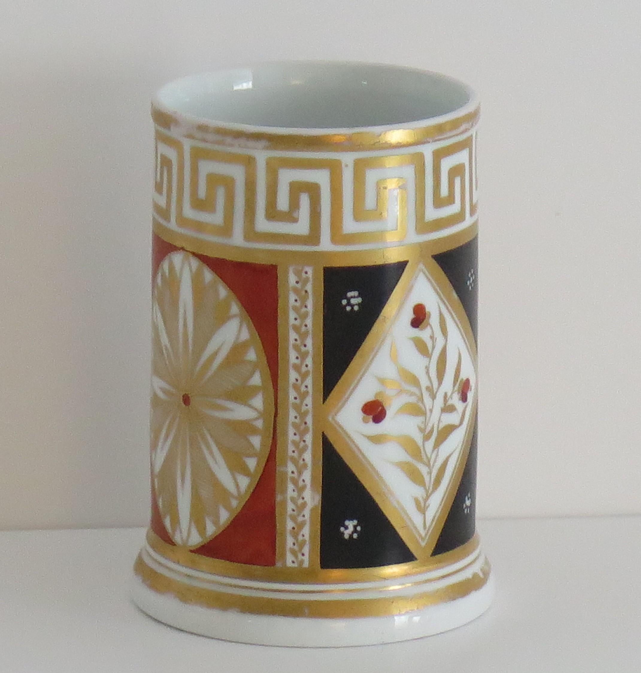 Georgian Coalport porcelain Spill Vase in Greek Key Pattern No. 90, circa 1810