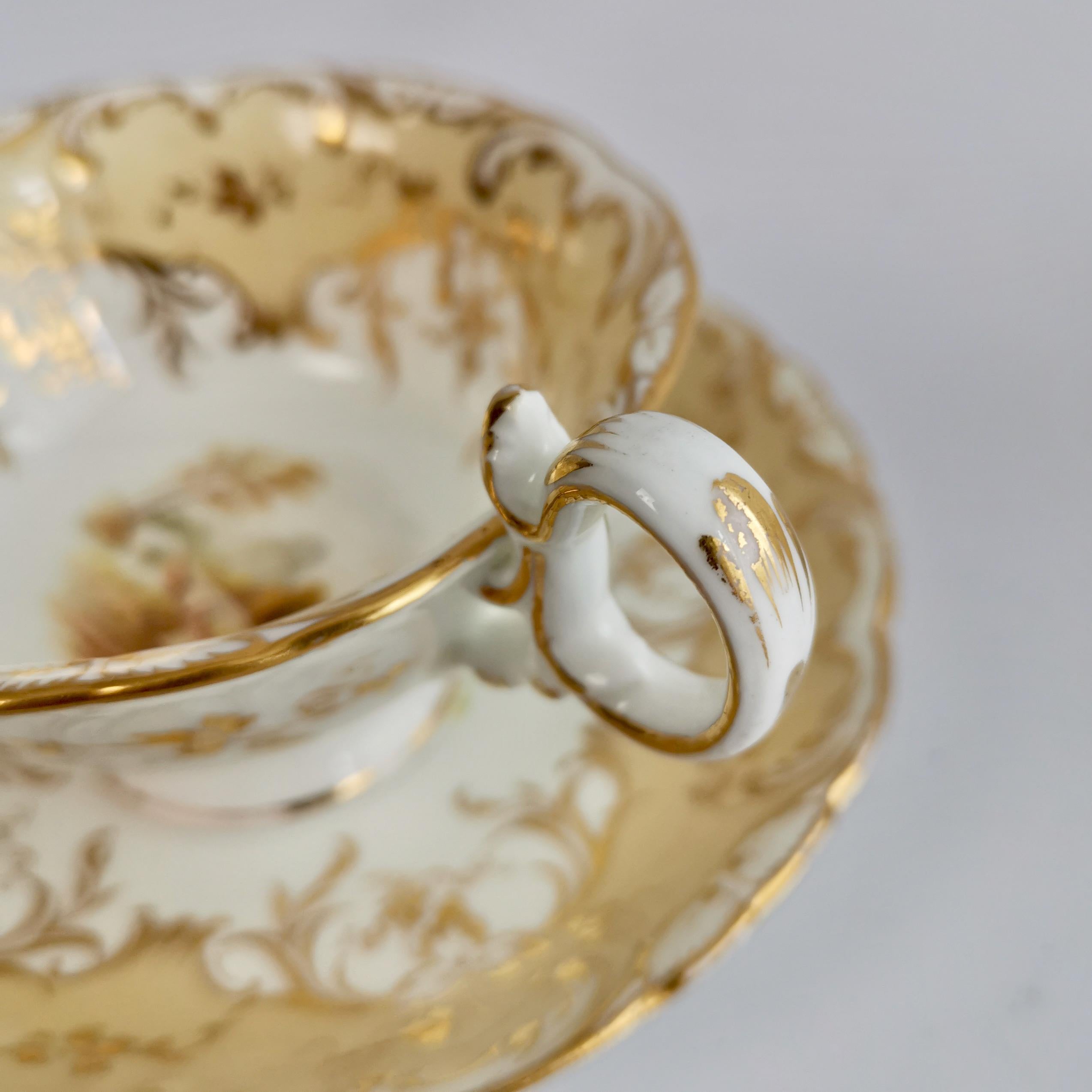Tasse à thé en porcelaine de Coalport, beige avec paysages, néo-rococo, vers 1840 en vente 4