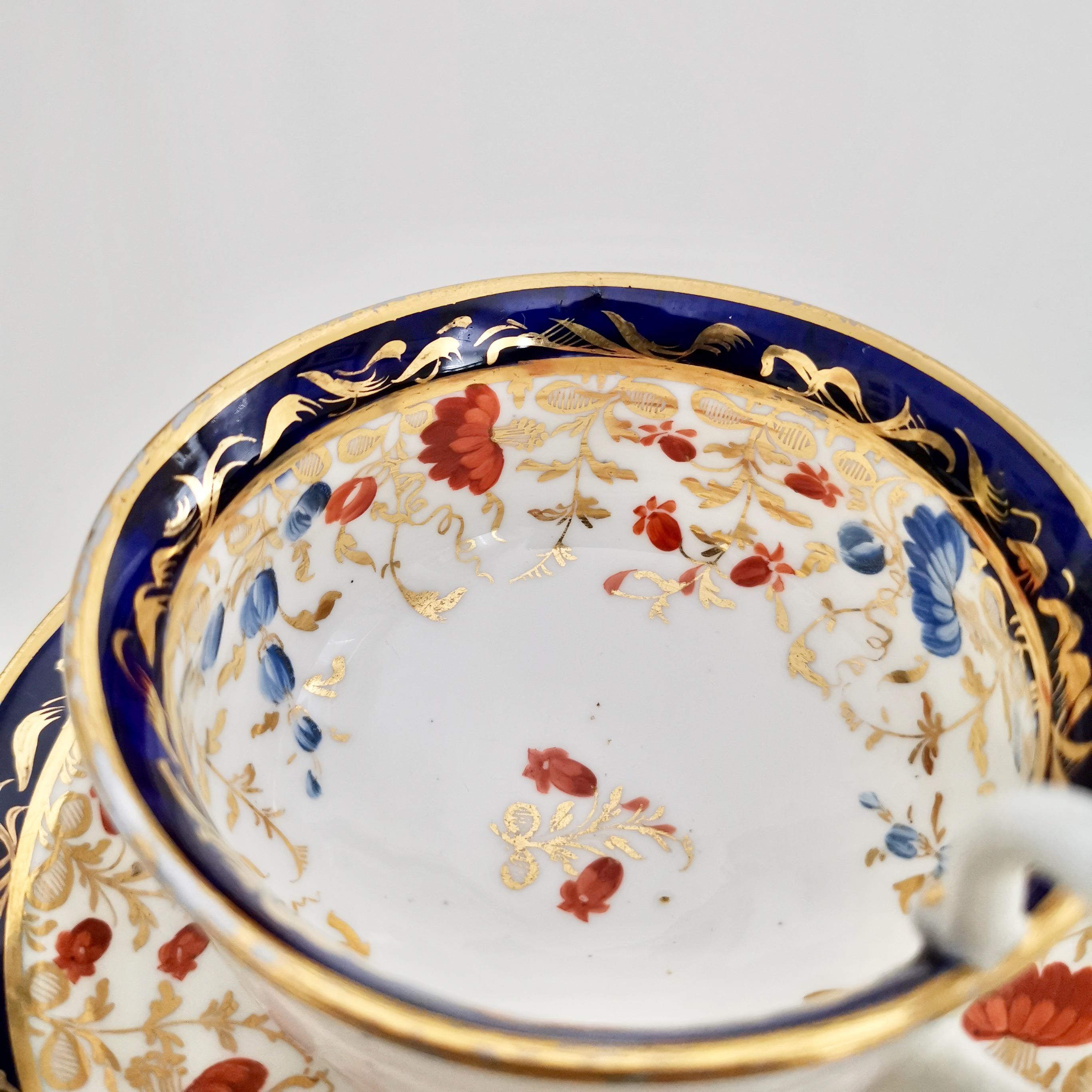 Coalport Porcelain Teacup Trio, White and Floral, Empire Shape, Regency ca 1815 5